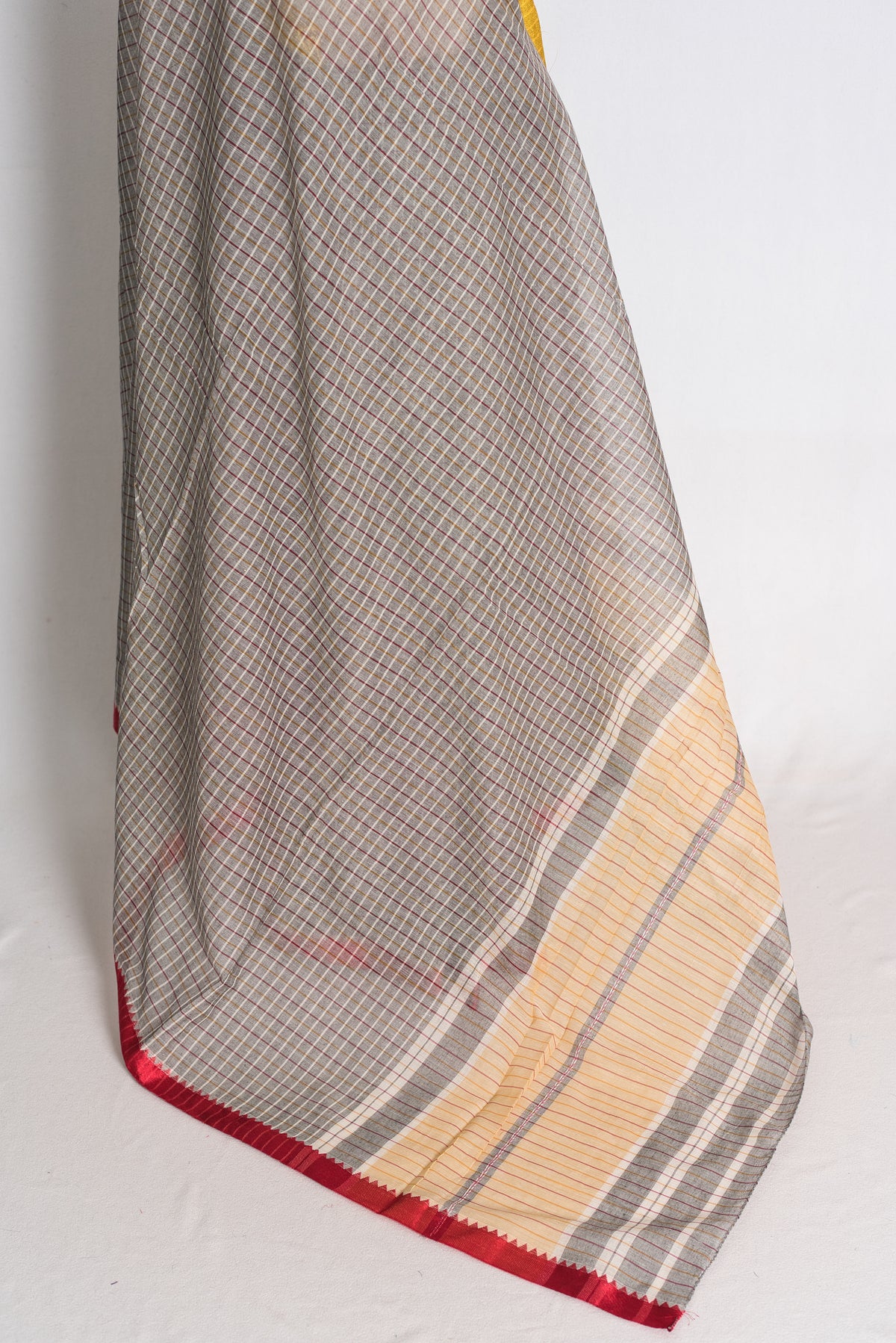 Kuhu: Grey Dhaniakhali Soft Cotton Saree with Ganga Jamuna Border image 2