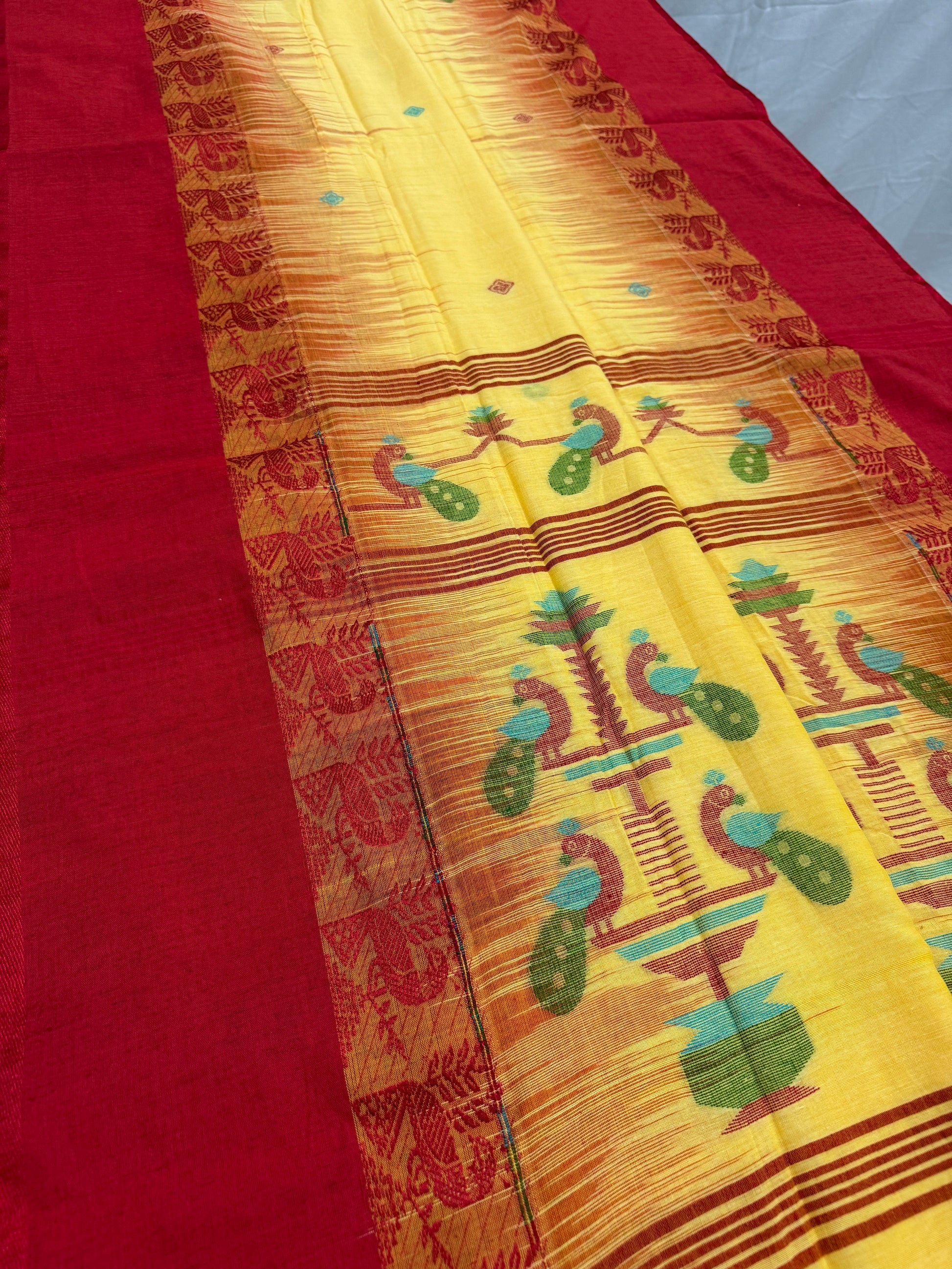 Kanchana : Yellow and Red Soft Cotton Bengal Handloom Saree image 2