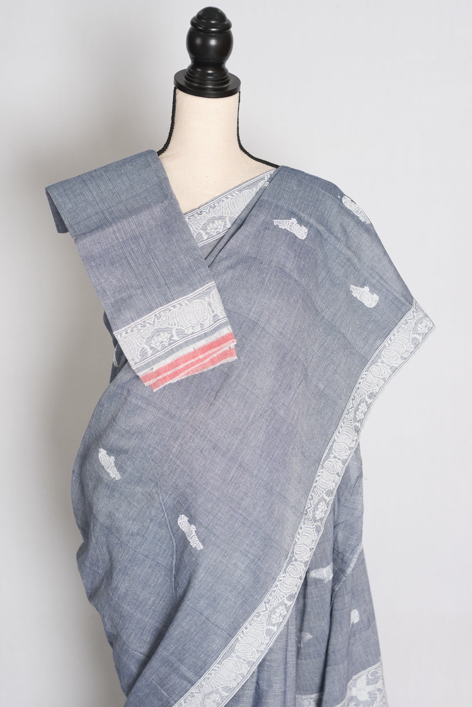 Pronoti : Steel Grey Kaziranga Soft Pure Cotton Assamese Handloom Saree image 2