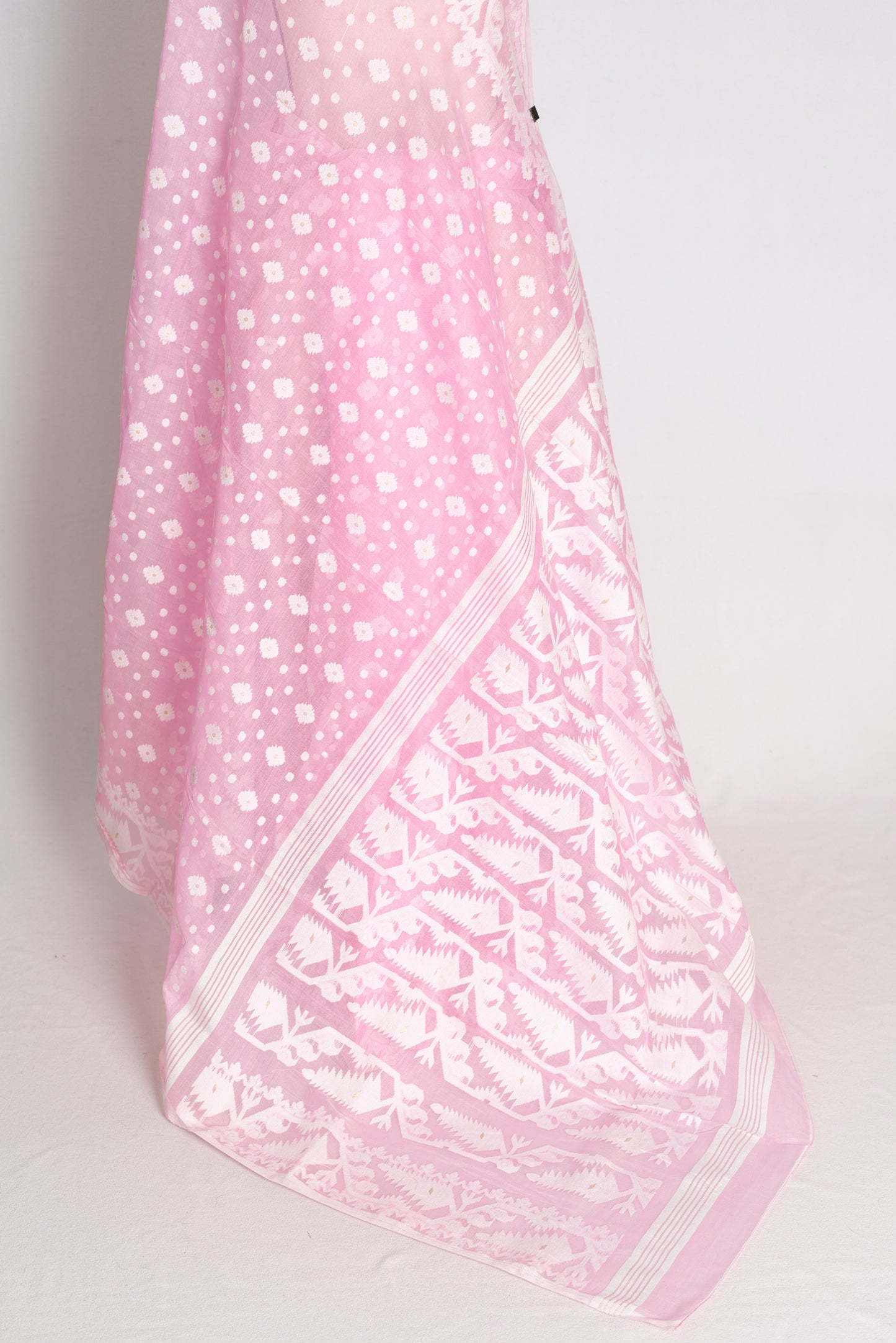 Mahua : Soft Pink and White Blended Soft Cotton Bengali Jamdani Saree image 3