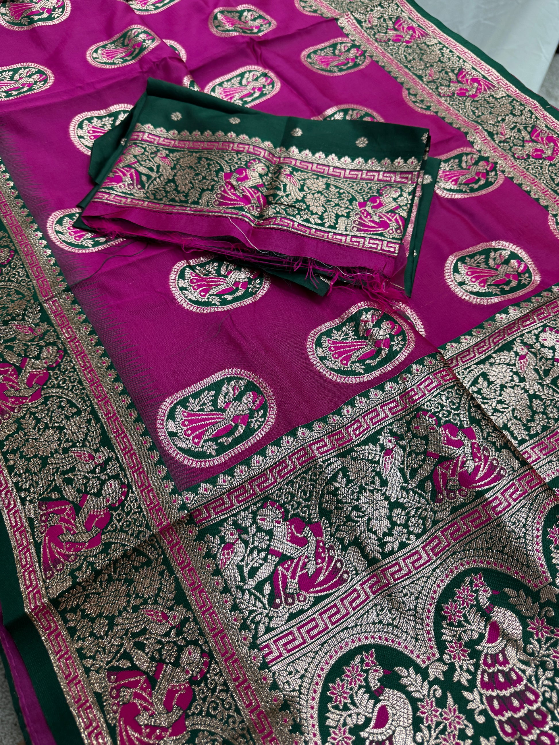 Rupsa : Magenta and Green Baluchari Saree in Blended Silk image 2