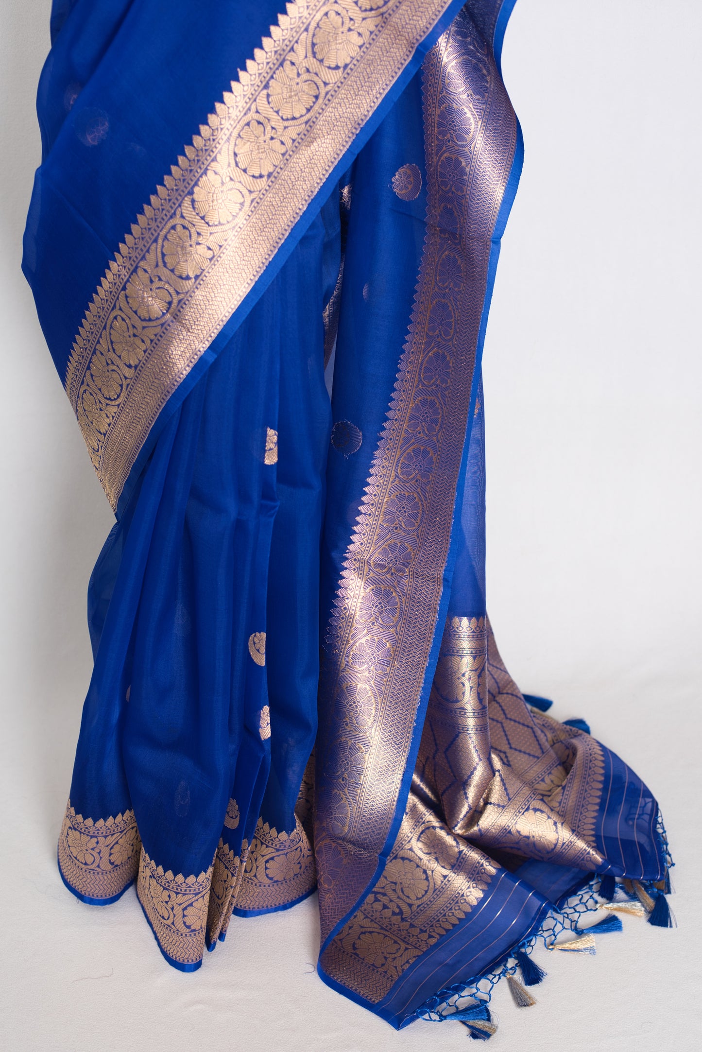 Kalpana : Royal Blue and Gold Chand Sitara Kora Organza Banarasi Saree image 5