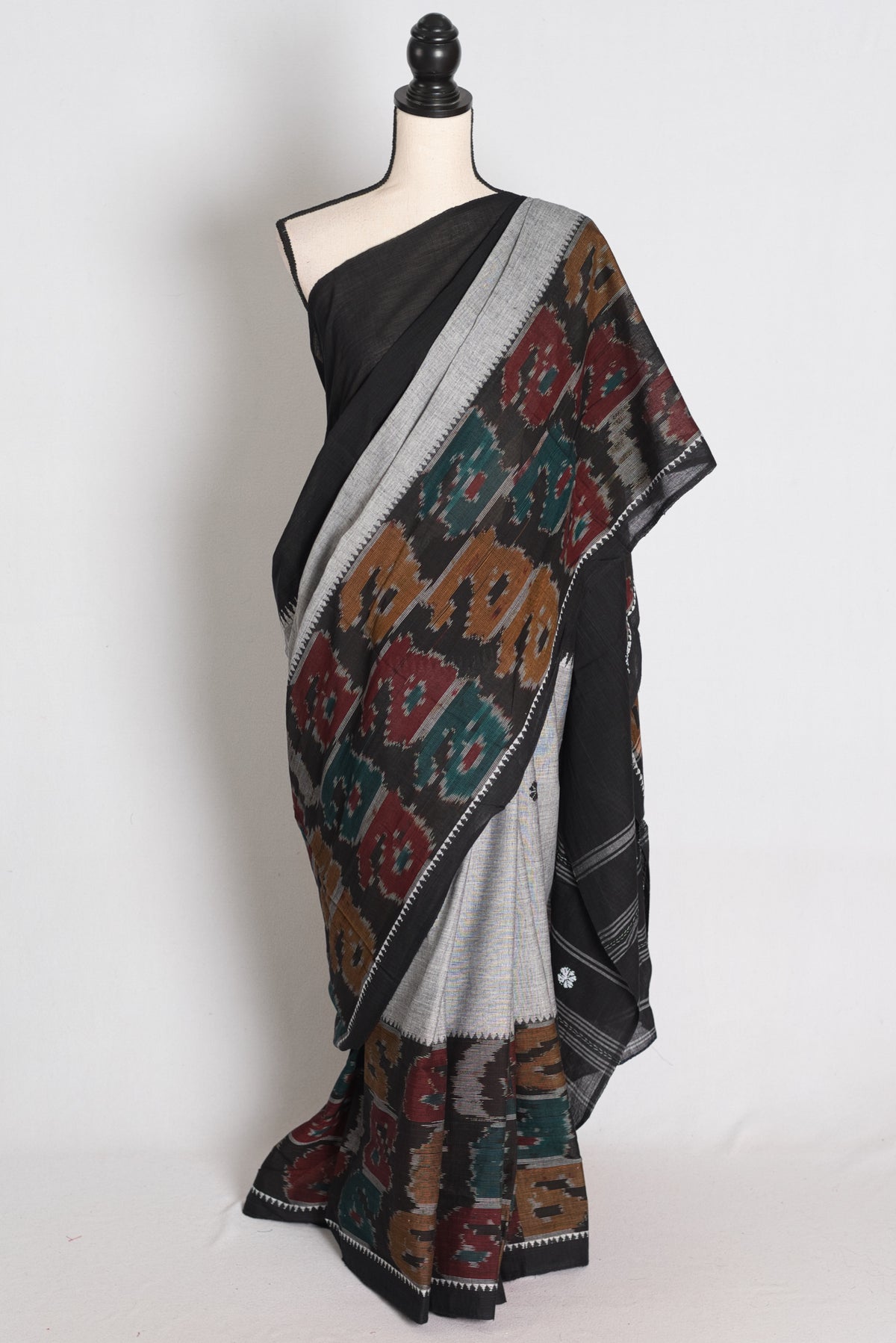 Grey and Black Dhaniakhali saree — view