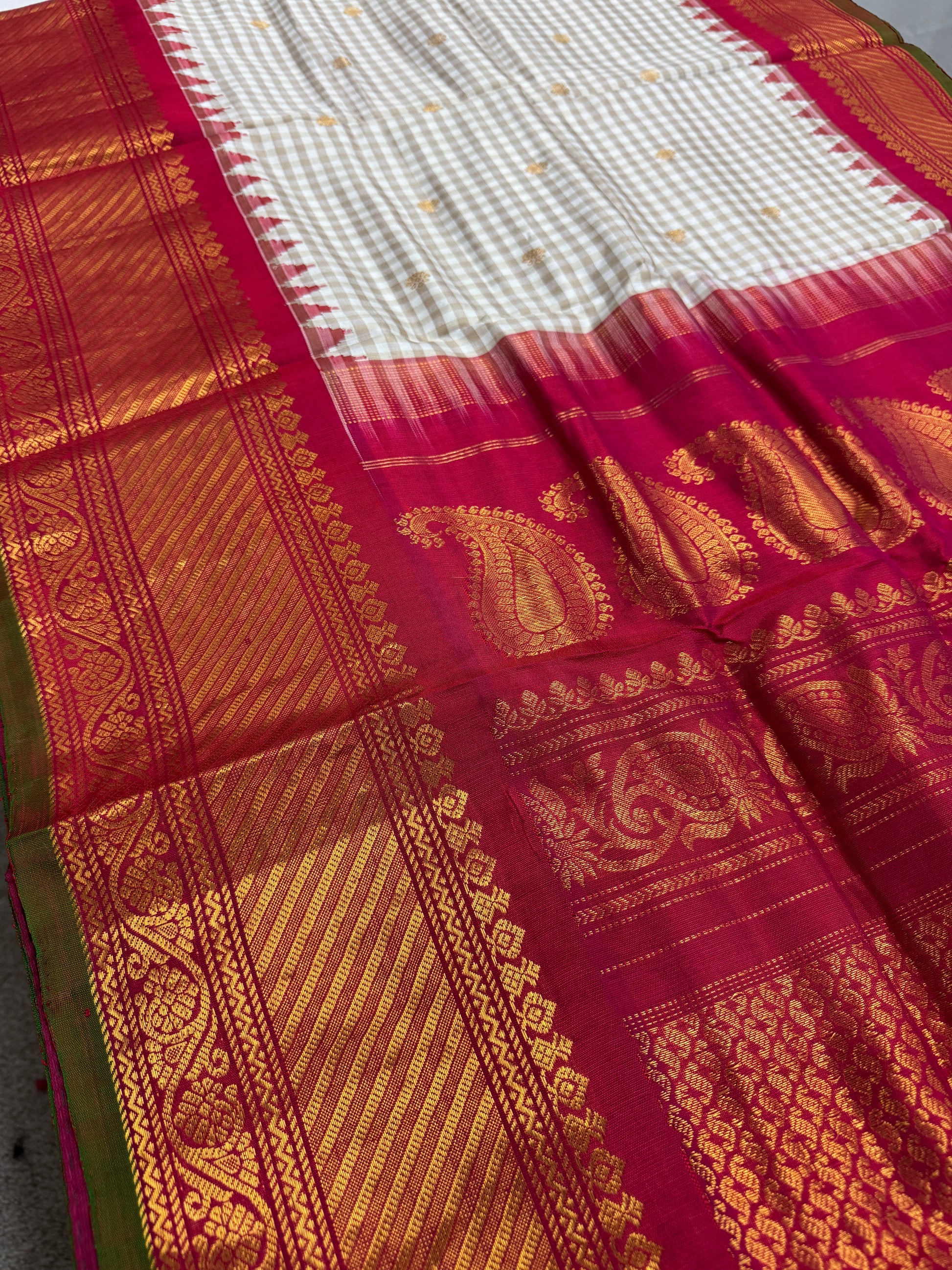 Chandrika - Hand Woven Traditional Checked Gadwal Silk Saree image 4