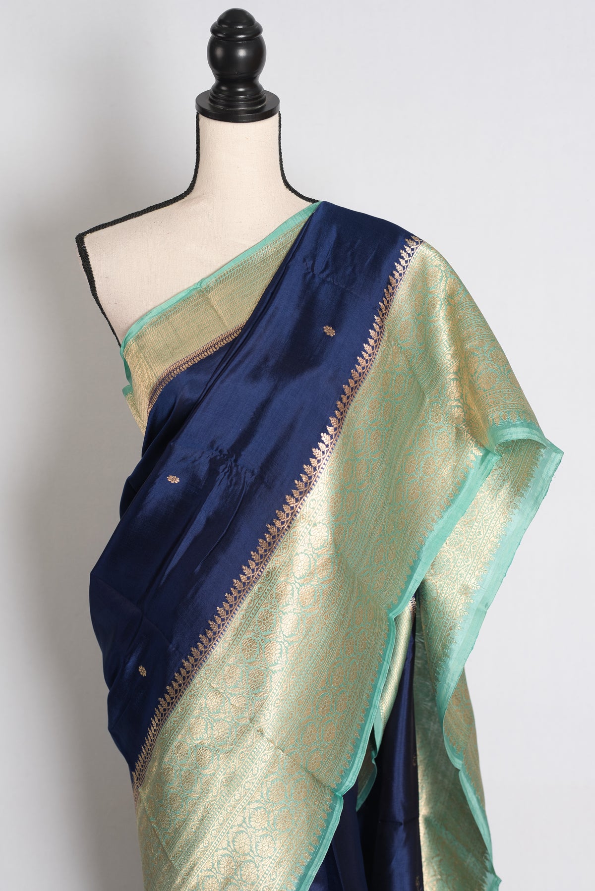 Nadia: Midnight Blue and Sea Green Wide Border Mango Silk Banarasi Saree image 6