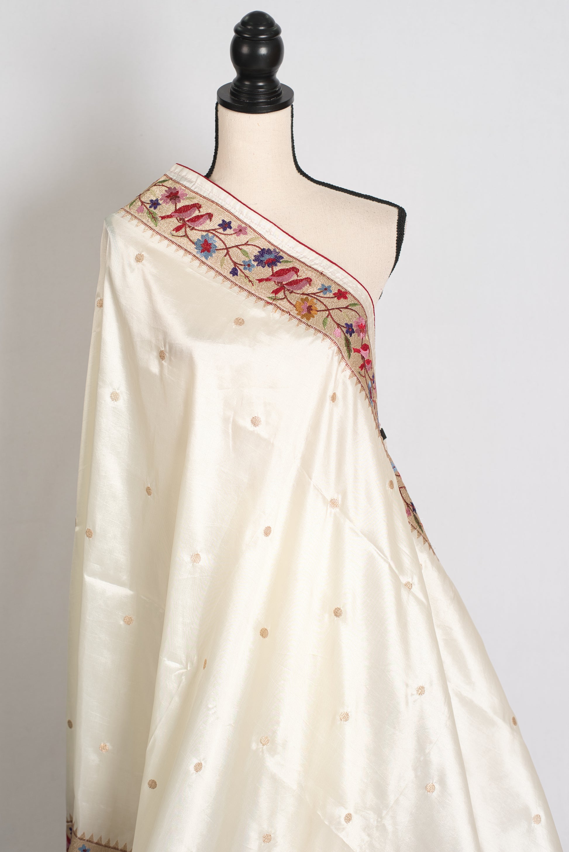 Sandhi : Semi Tussar Silk Embroidered Designer Saree in Off White and Gold image 4