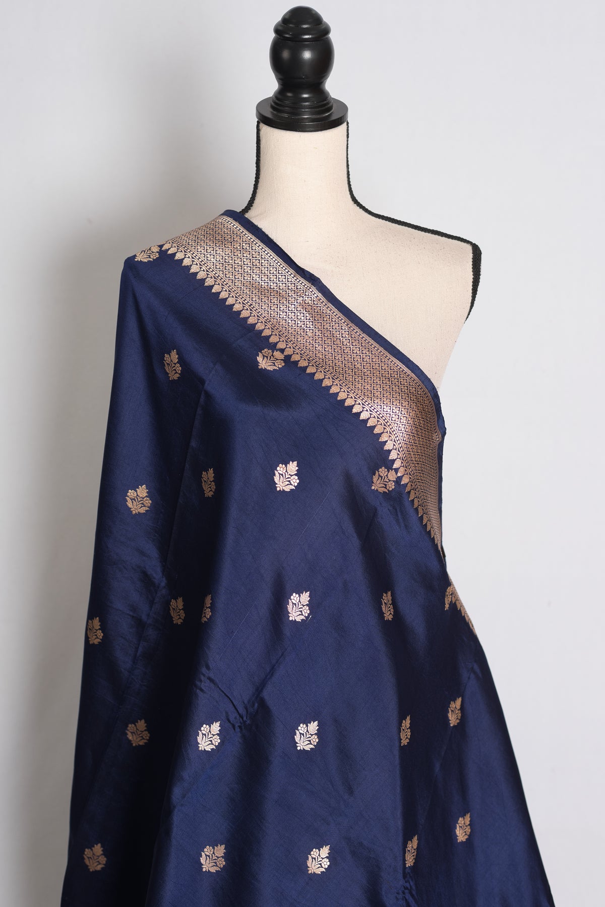 Krishna: Midnight Blue and Gold Mango Silk Banarasi Saree with Wide Border image 5