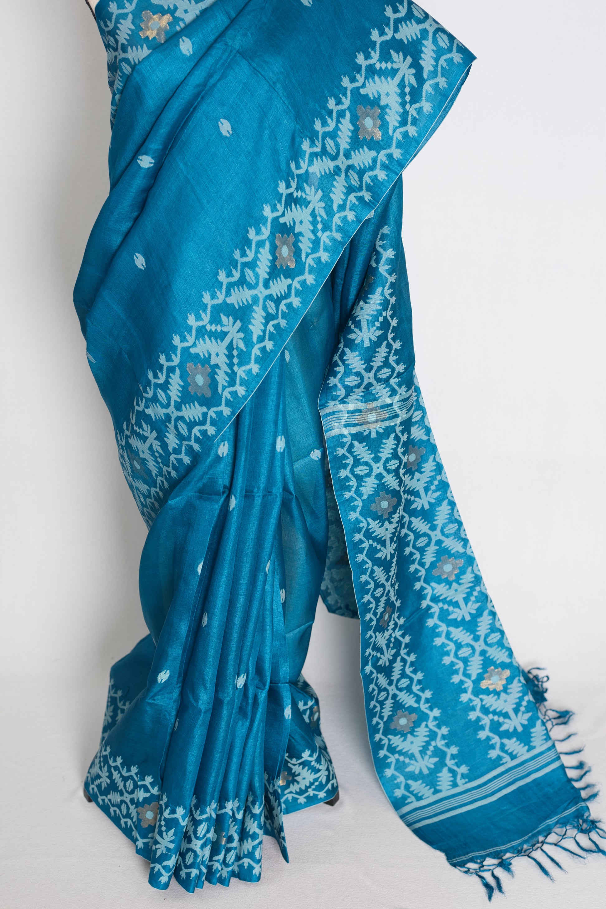 Meera Turquoise Blue Bengal Tussar Jamdani Silk Saree | Silk Mark Certified image 5