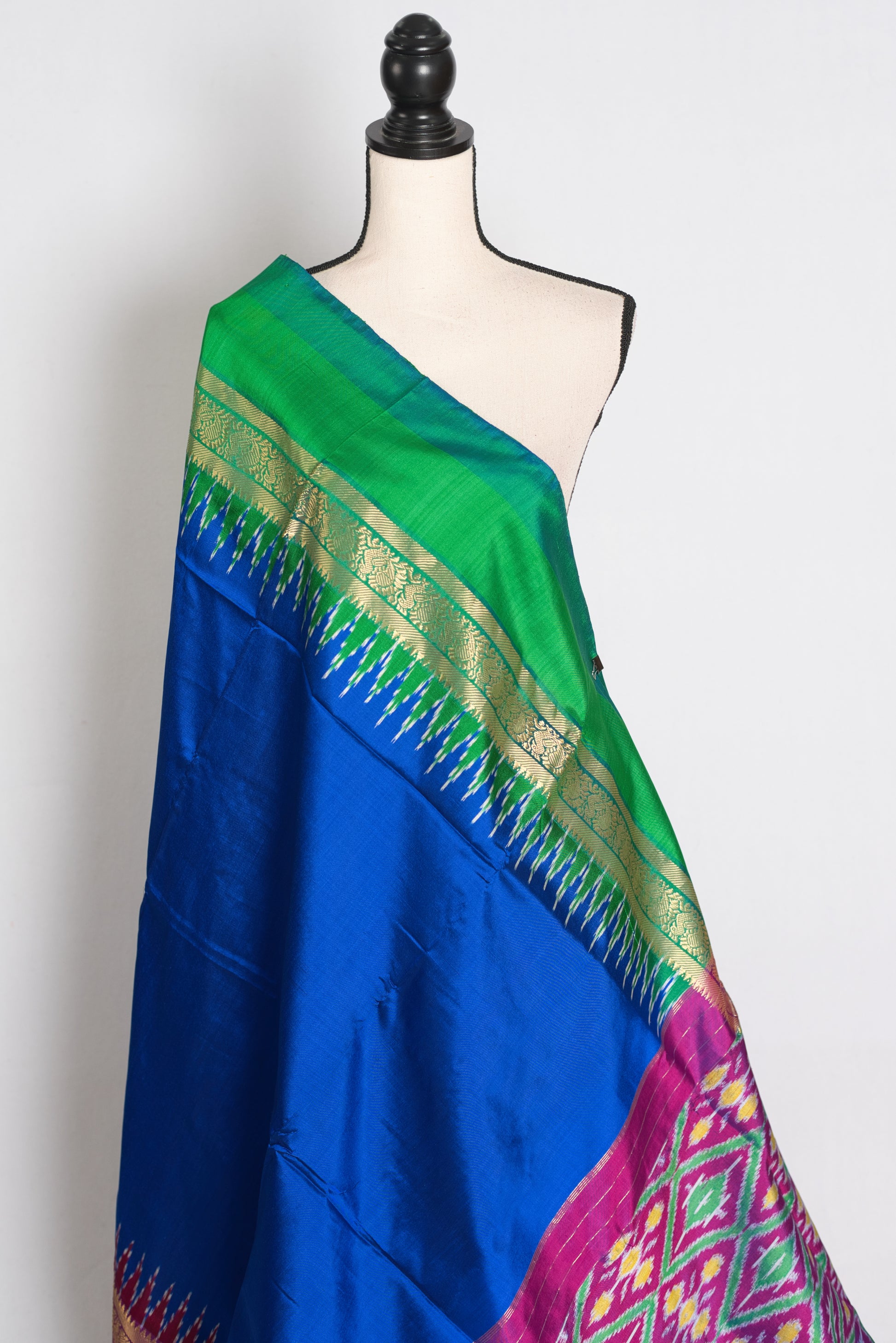 Stuti : Royal Blue Handwoven Pochampally Silk Saree image 4