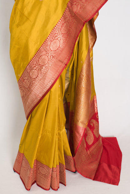 Sunayna | Yellow Pure Katan Silk Banarasi Saree | Ganga Jamuna Border image 6