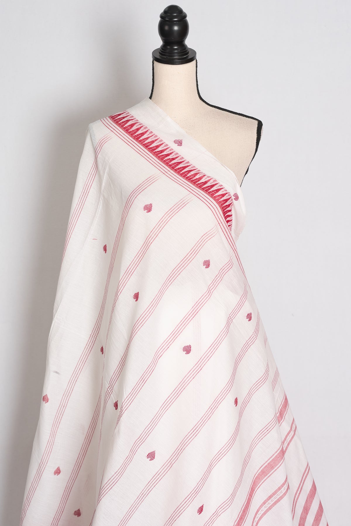 Shweta: White and Red Soft Cotton Dhaniakhali Bengali Saree image 3