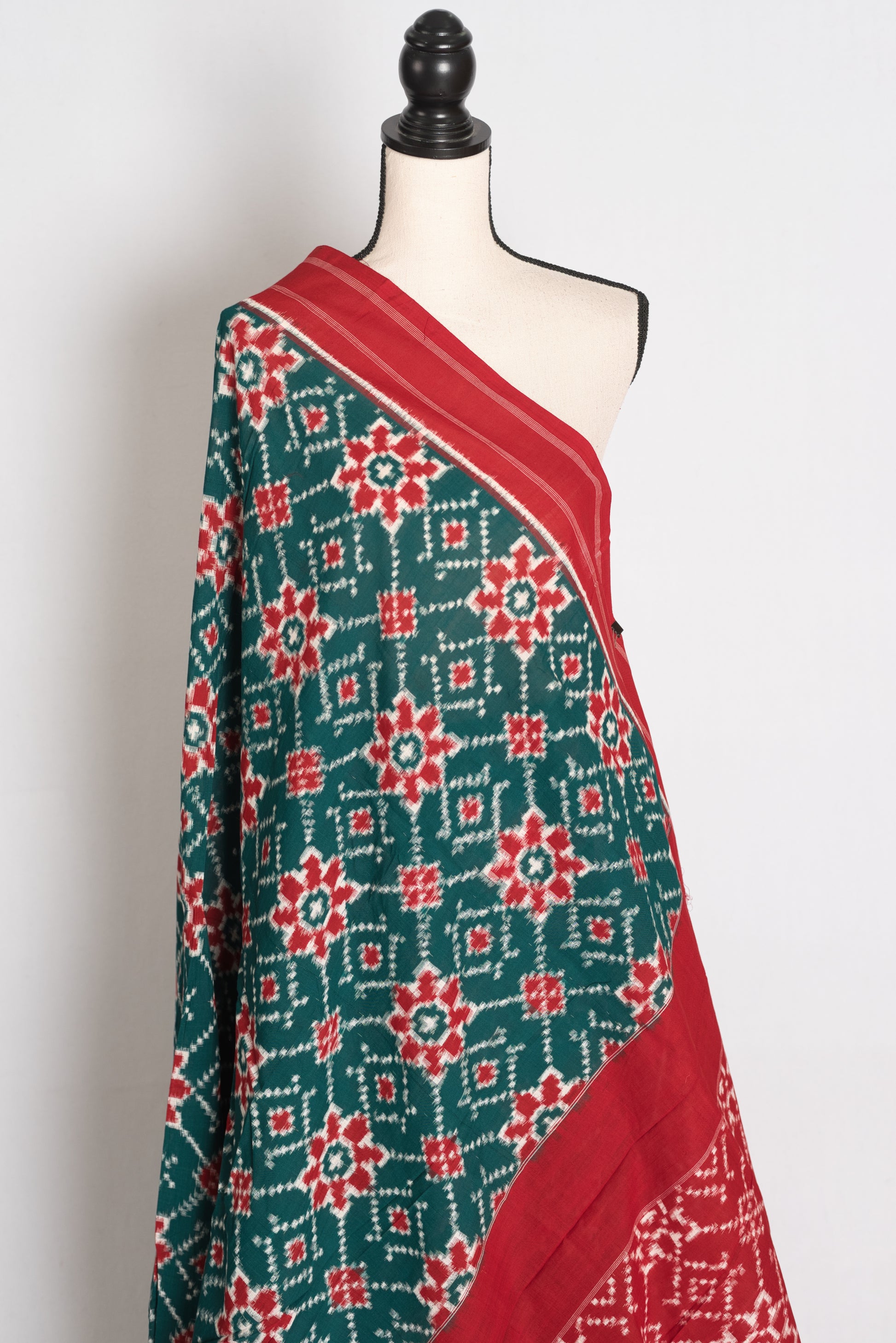 Jui : Bottle Green & Red Telia Rumal Pochampally Double Ikat Pure Cotton Saree image 4