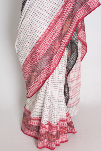 Mitra: Dhaniakhali Soft Cotton Bengali Saree with Ganga Jamuna Border image 5