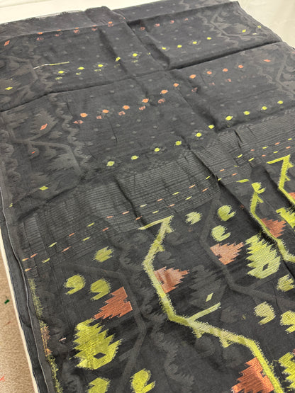 Chandrika : Black Blended Soft Cotton Jamdani Saree image 5