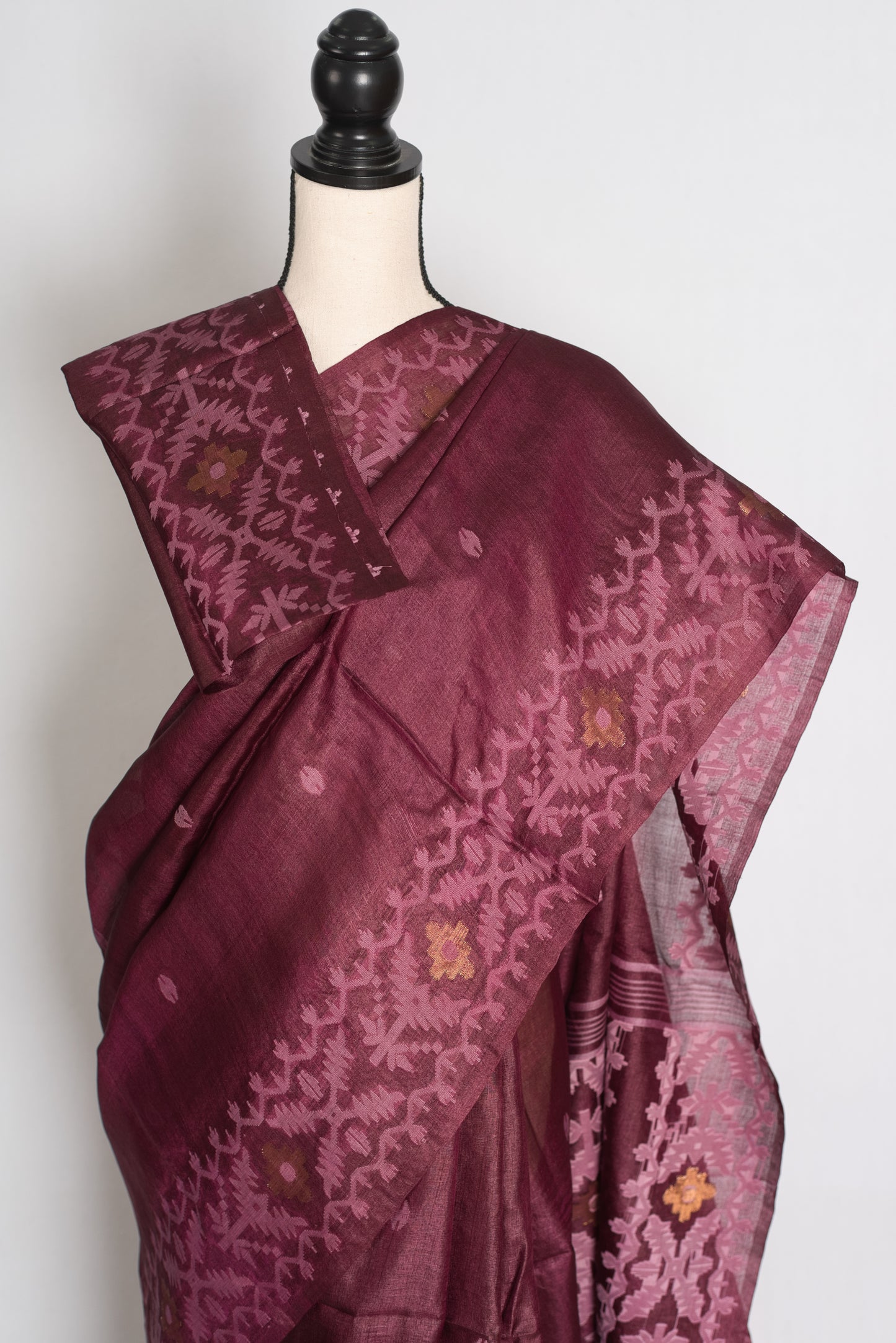 Ila : Burgundy Bengal Tussar Jamdani Silk Saree | Silk Mark Certified image 2