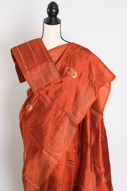 Ganga : Silk Mark Certified Lightweight Katan Banarasi Saree in Rust Orange image 2