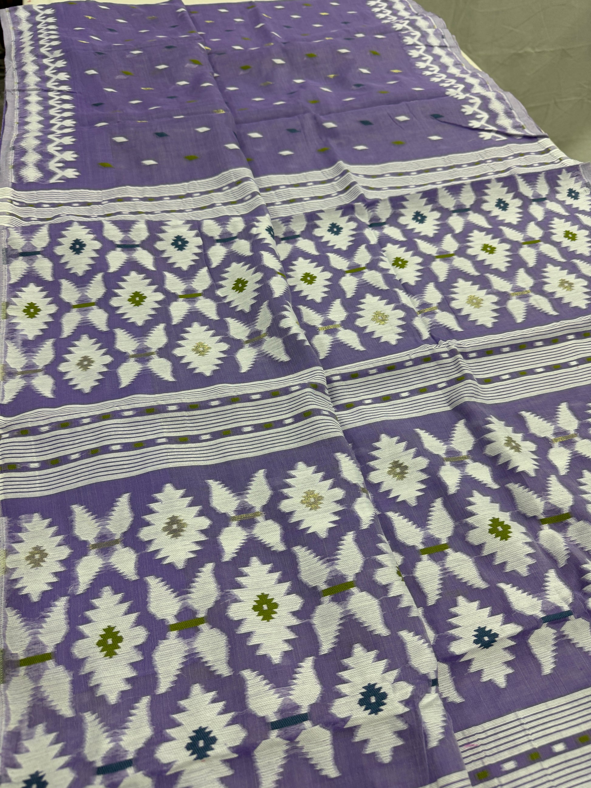 Madhabi : Mauve and White Blended Soft Cotton Jamdani Saree image 2