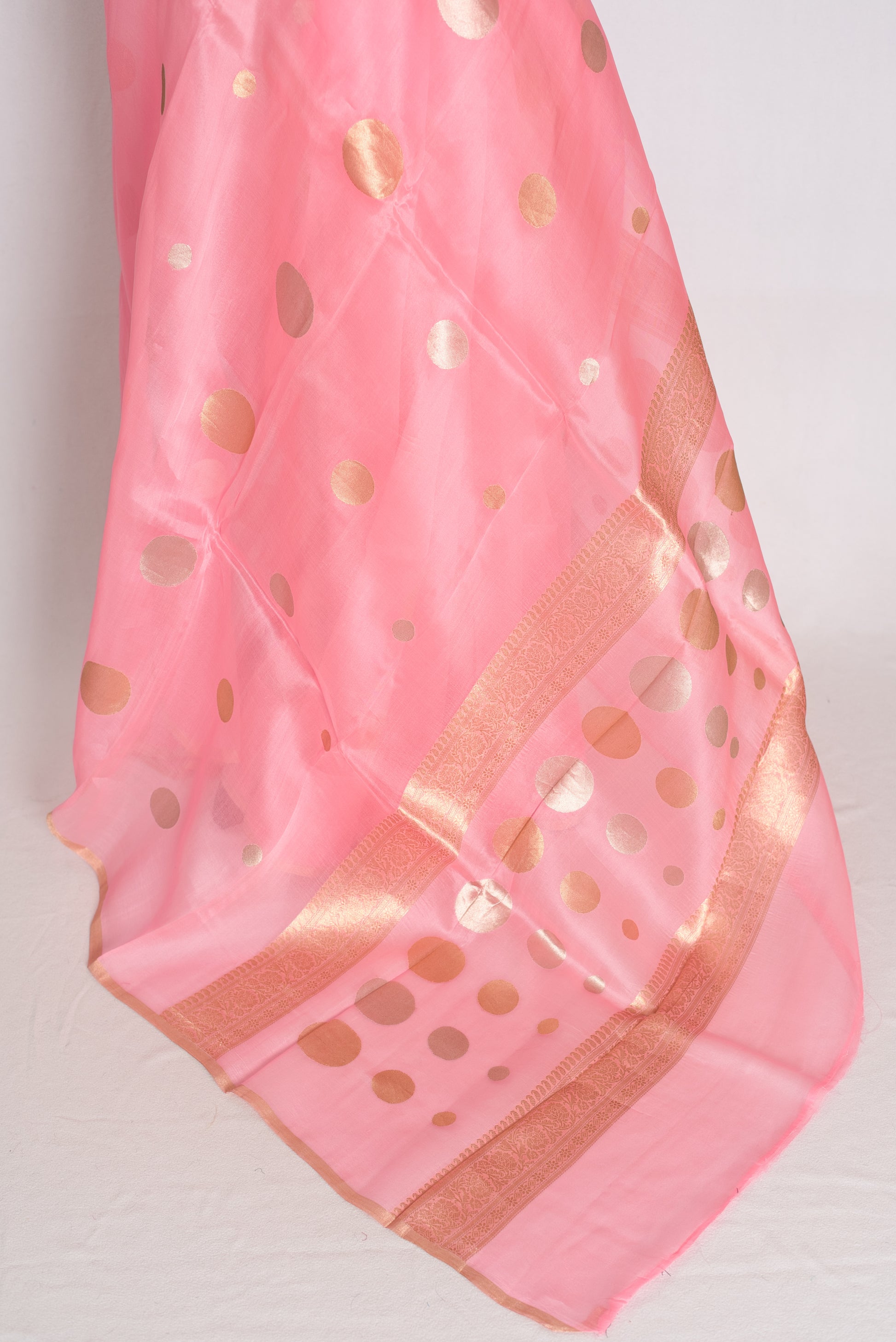 Priya : Pink and Gold Kora Silk Banarasi Saree with Polka Dots image 3