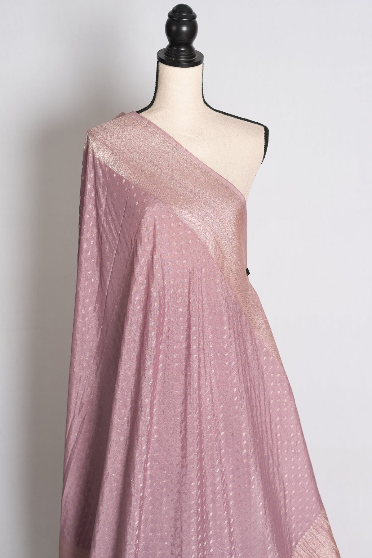 Indira: Pastel Mauve Lightweight Semi Georgette Banarasi Saree image 4