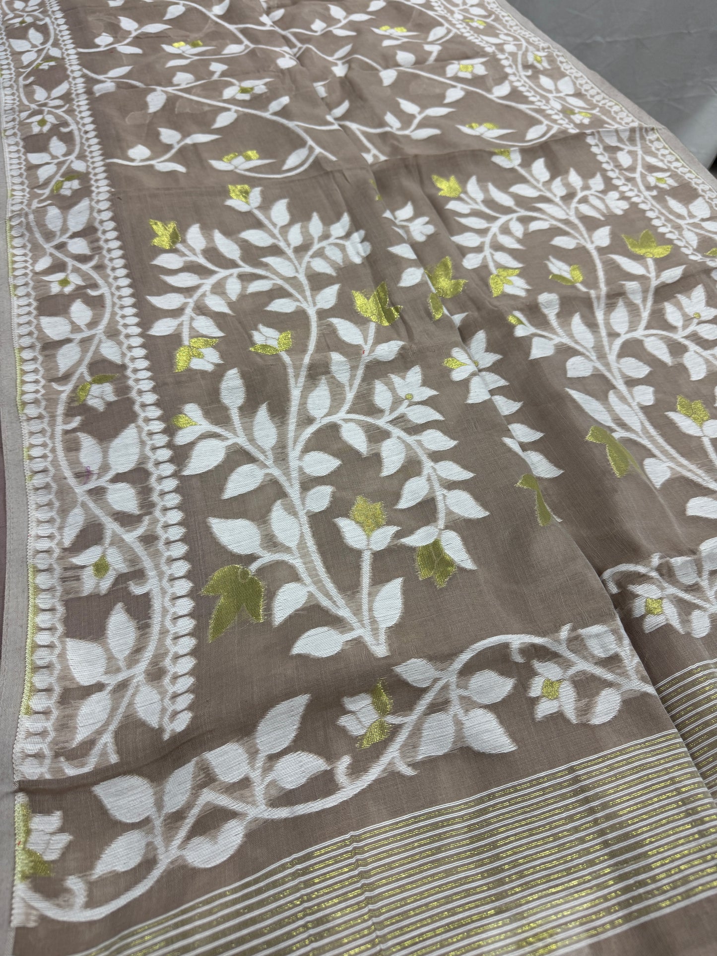Ridhima : Brown and White Blended Soft Cotton Jamdani Saree image 1