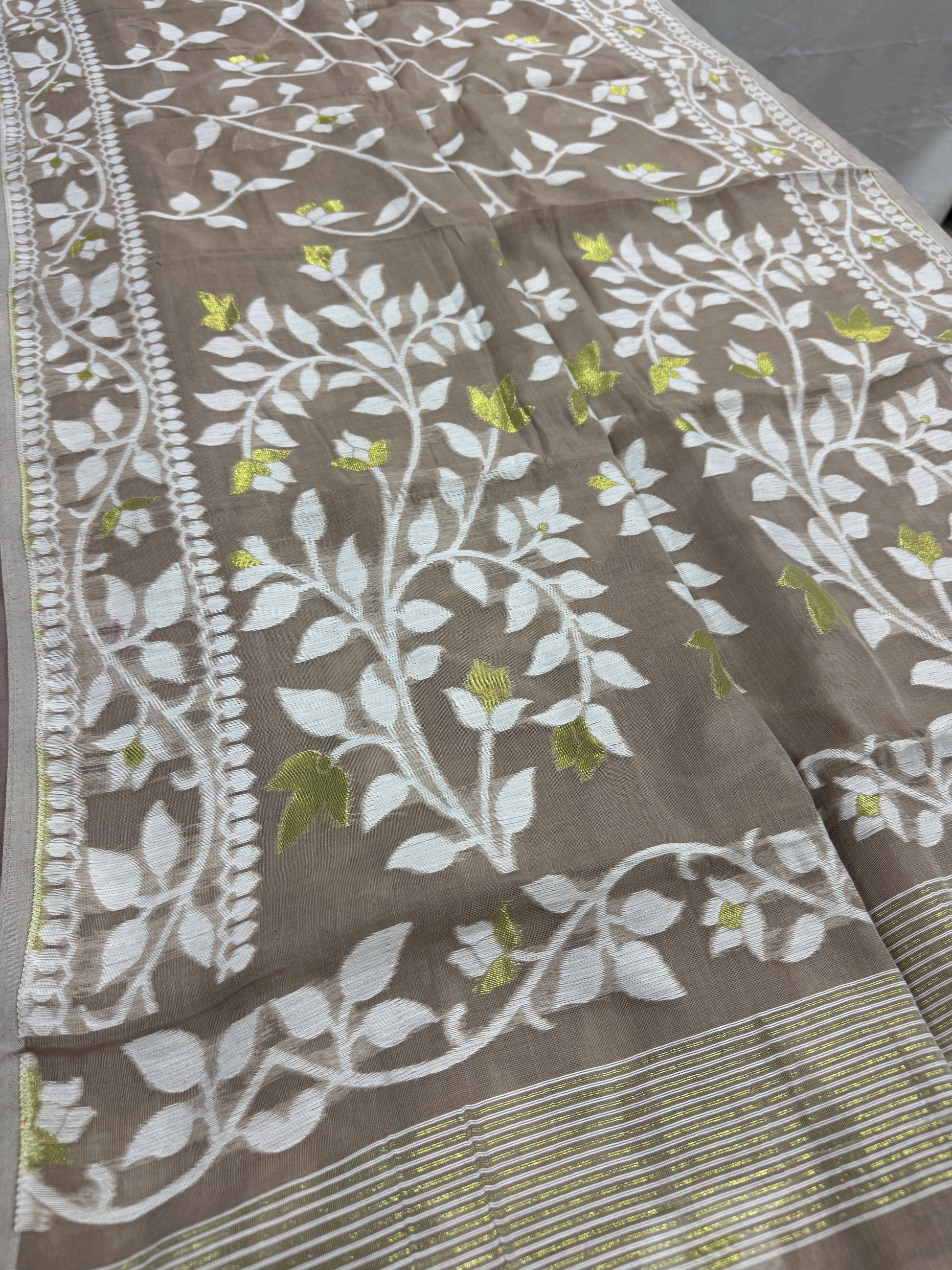 Ridhima : Brown and White Blended Soft Cotton Jamdani Saree image 1