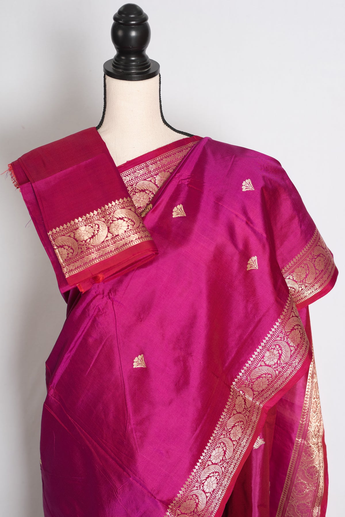 Piya: Purple and Gold Lightweight Katan Pure Silk Banarasi Saree image 2