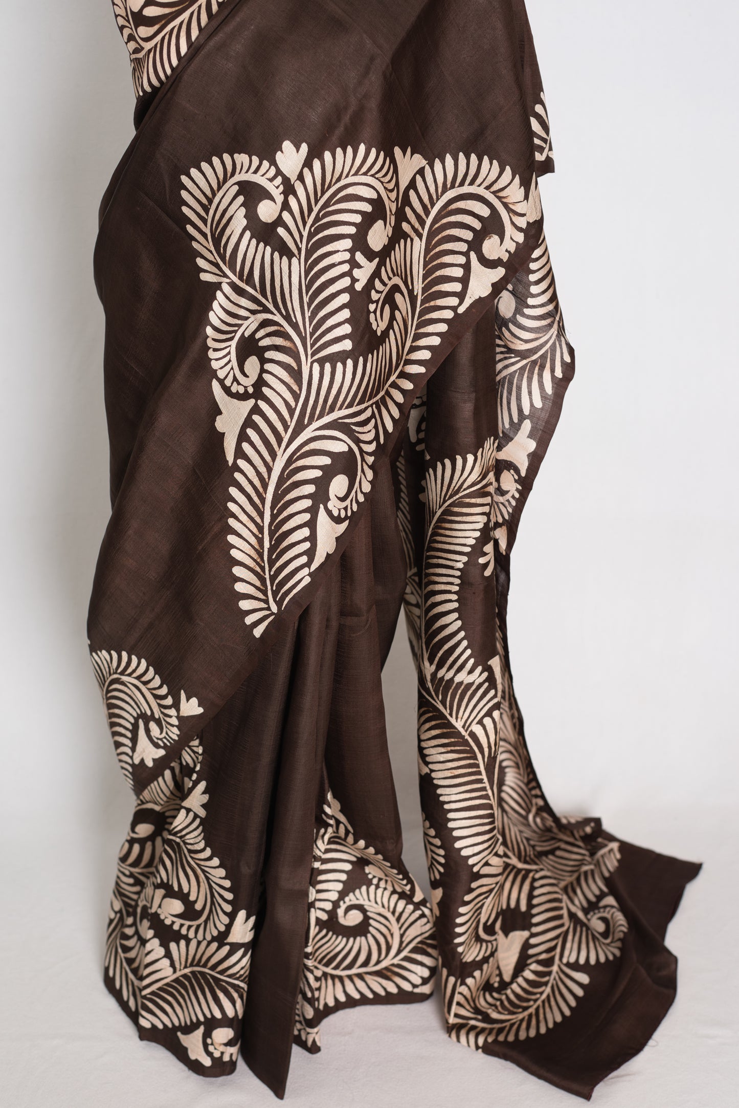 Gayetri : Coffee Brown Hand Batik Pure Murshidabad Silk Saree | Silk Mark image 6