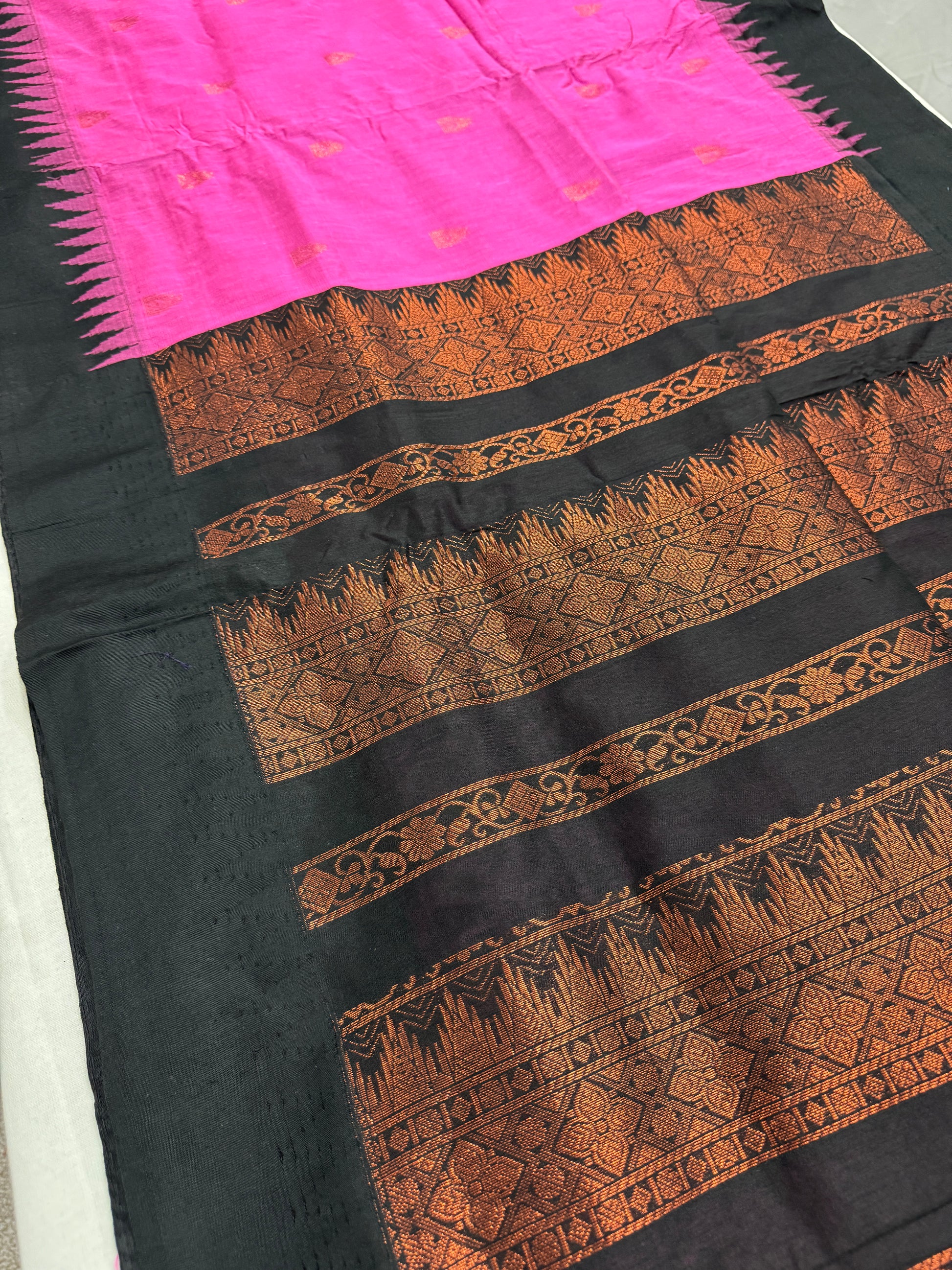 Madhubala : Blended Cotton Gadwal Saree in Lotus Pink and Black image 1