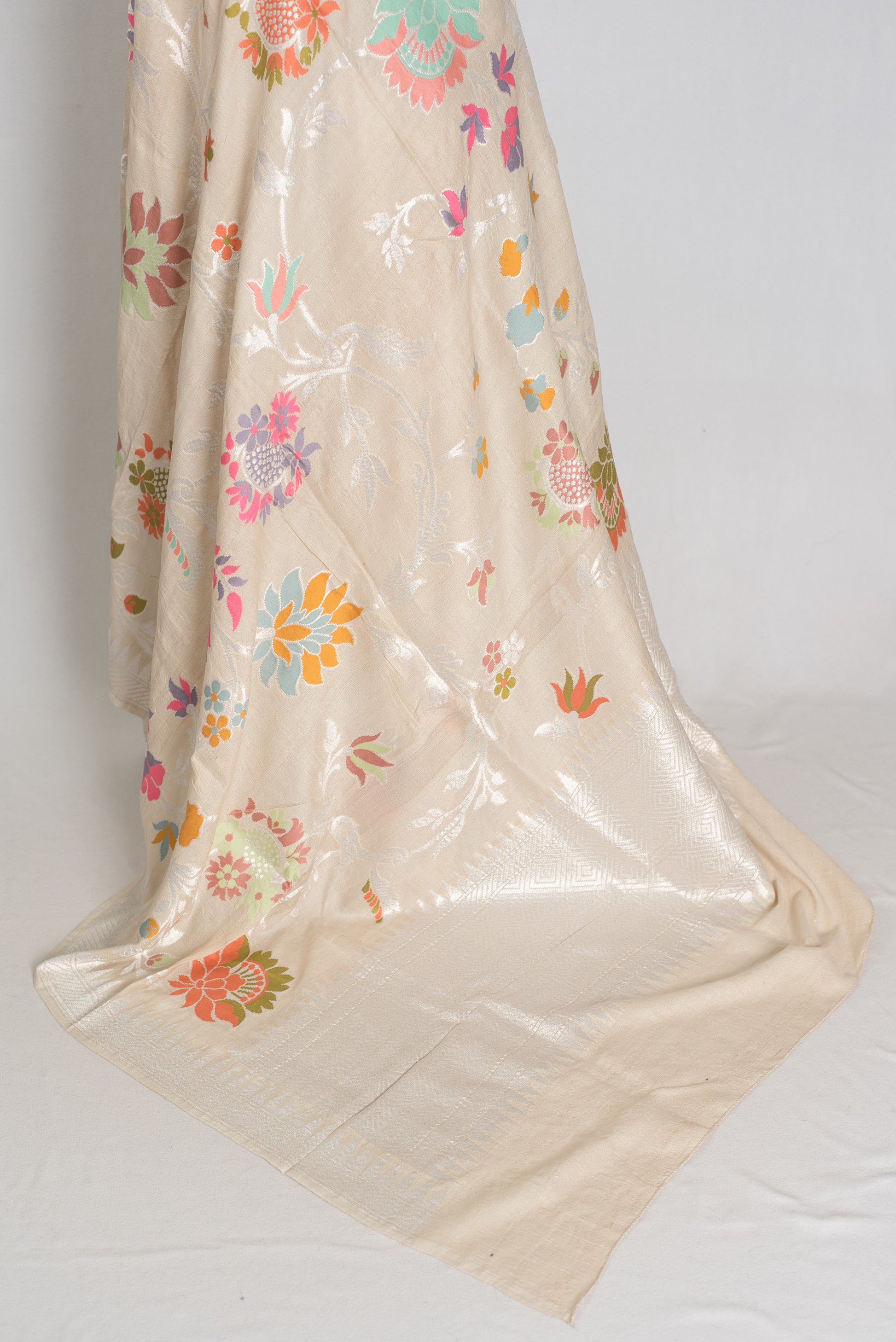 Nidhi : Beige & Silver Tussar Georgette Banarasi Saree with Minakari Florals image 3