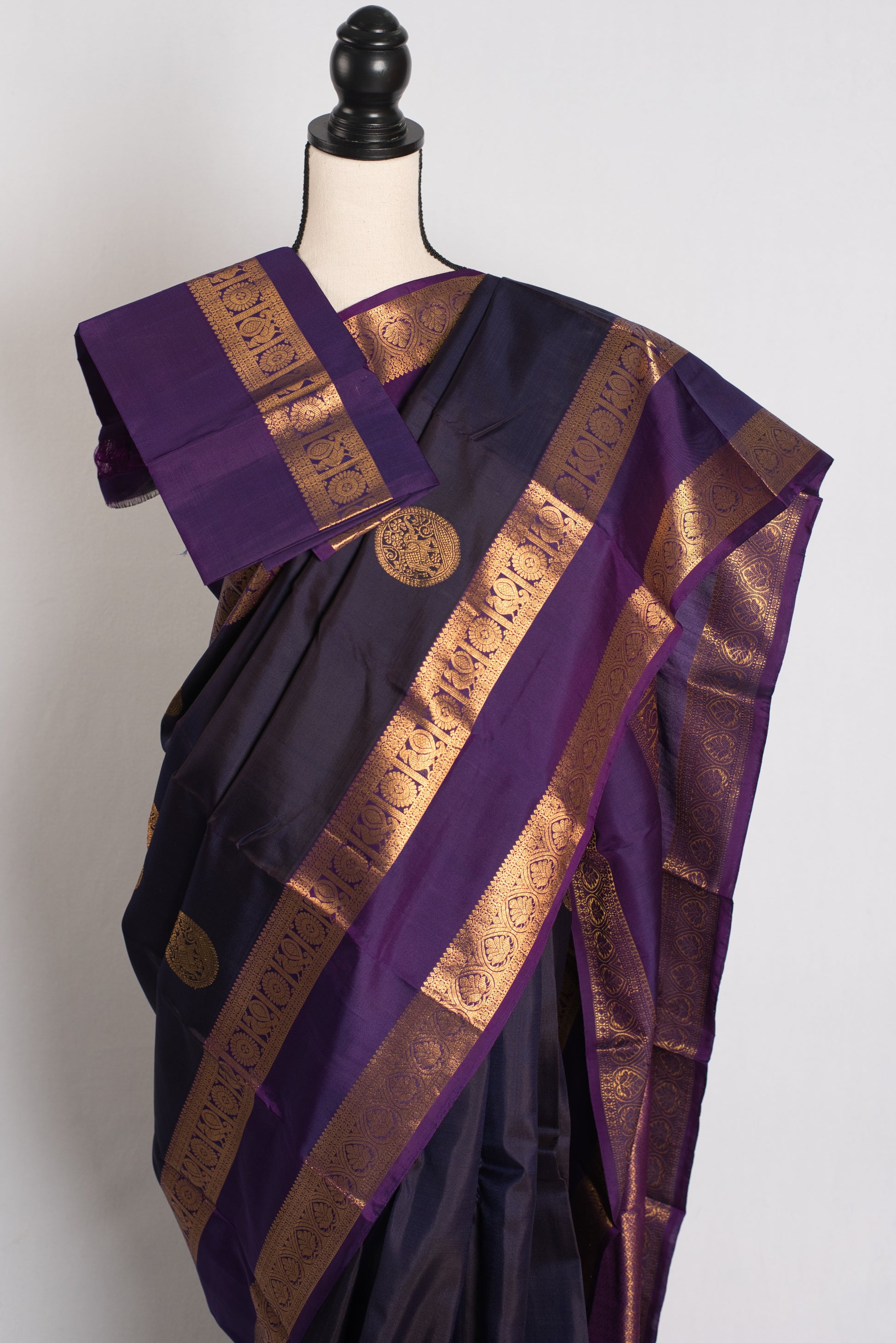 Meghvarsha : Dark Bluish Purple Handwoven Kanjivaram Silk Saree image 2