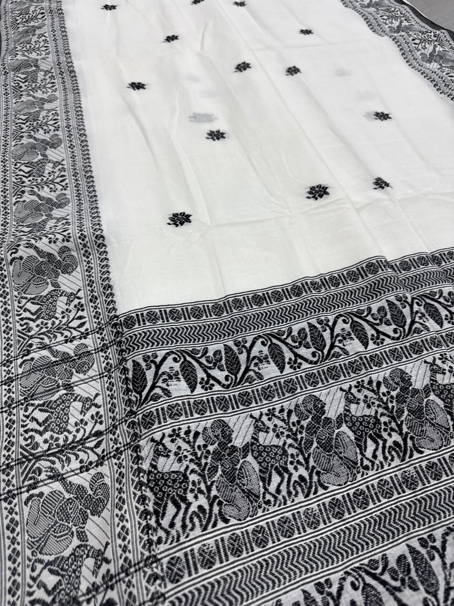 Nandini : Off-White and Black Soft Cotton Baluchari Saree with Blouse Piece image 5
