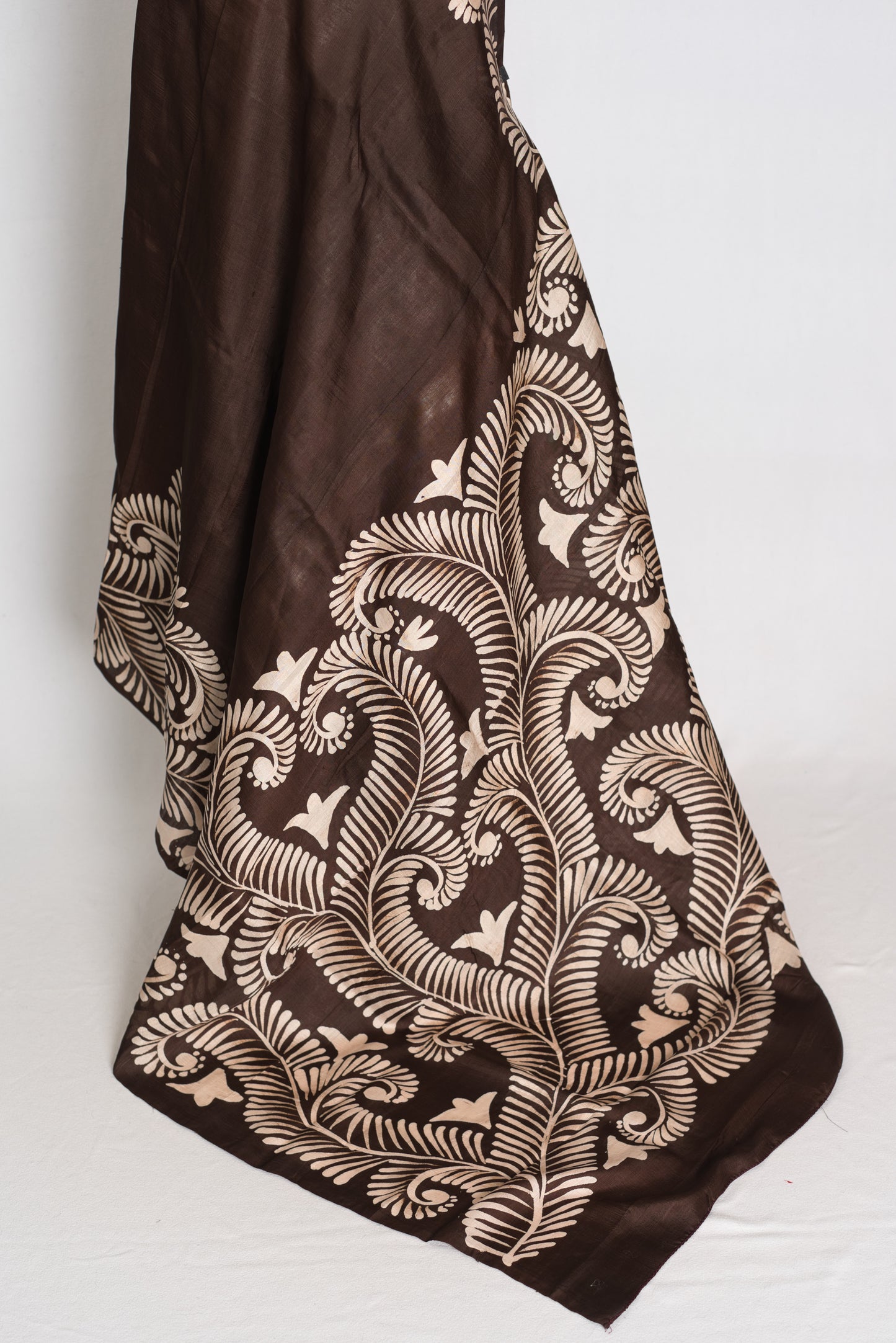 Gayetri : Coffee Brown Hand Batik Pure Murshidabad Silk Saree | Silk Mark image 3