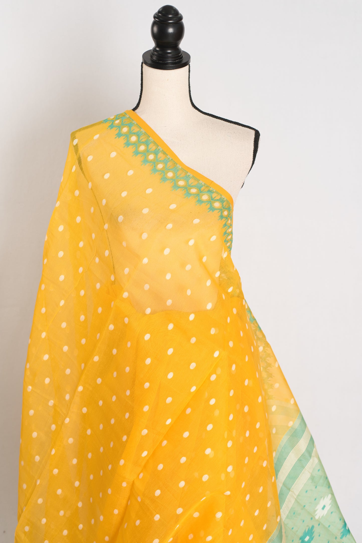 Gayetri : Yellow and Green Blended Soft Cotton Jamdani Bengali Saree image 4