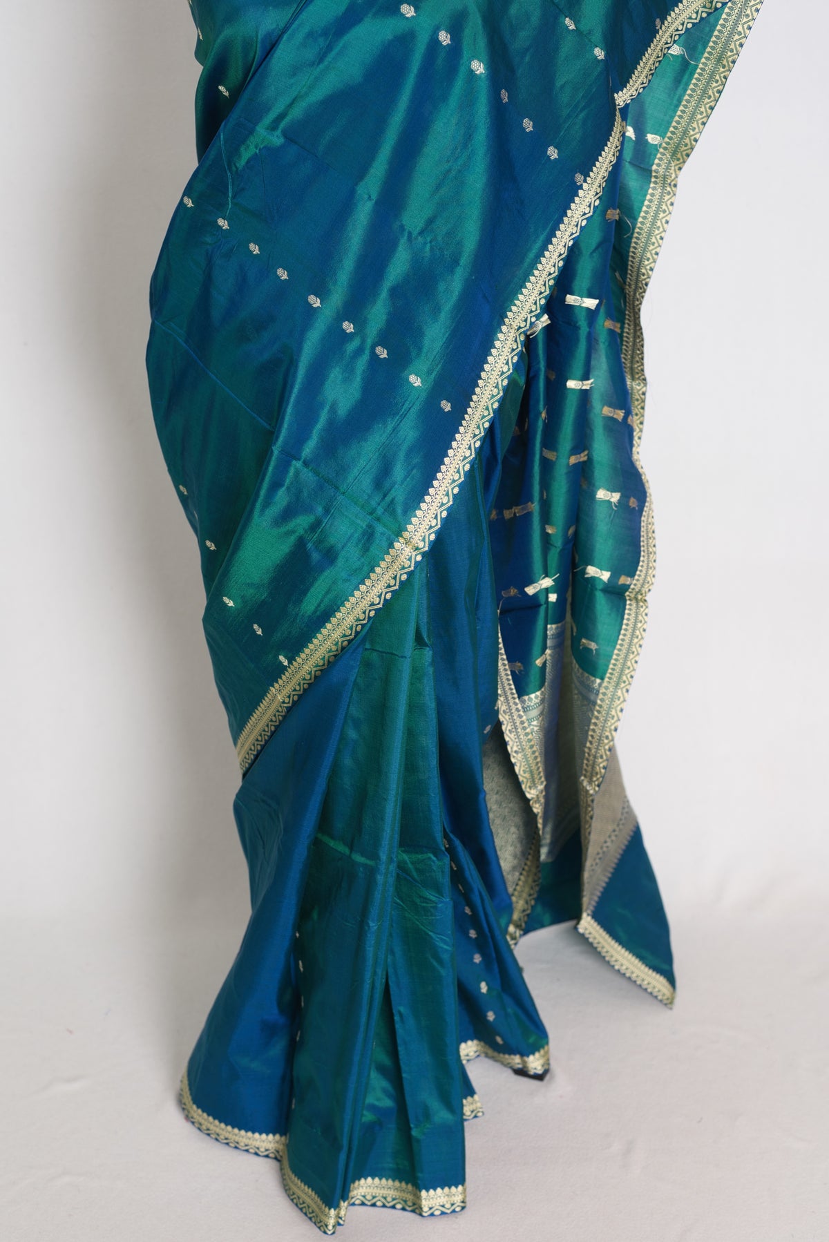 Peacock Green Banarasi saree — blouse piece