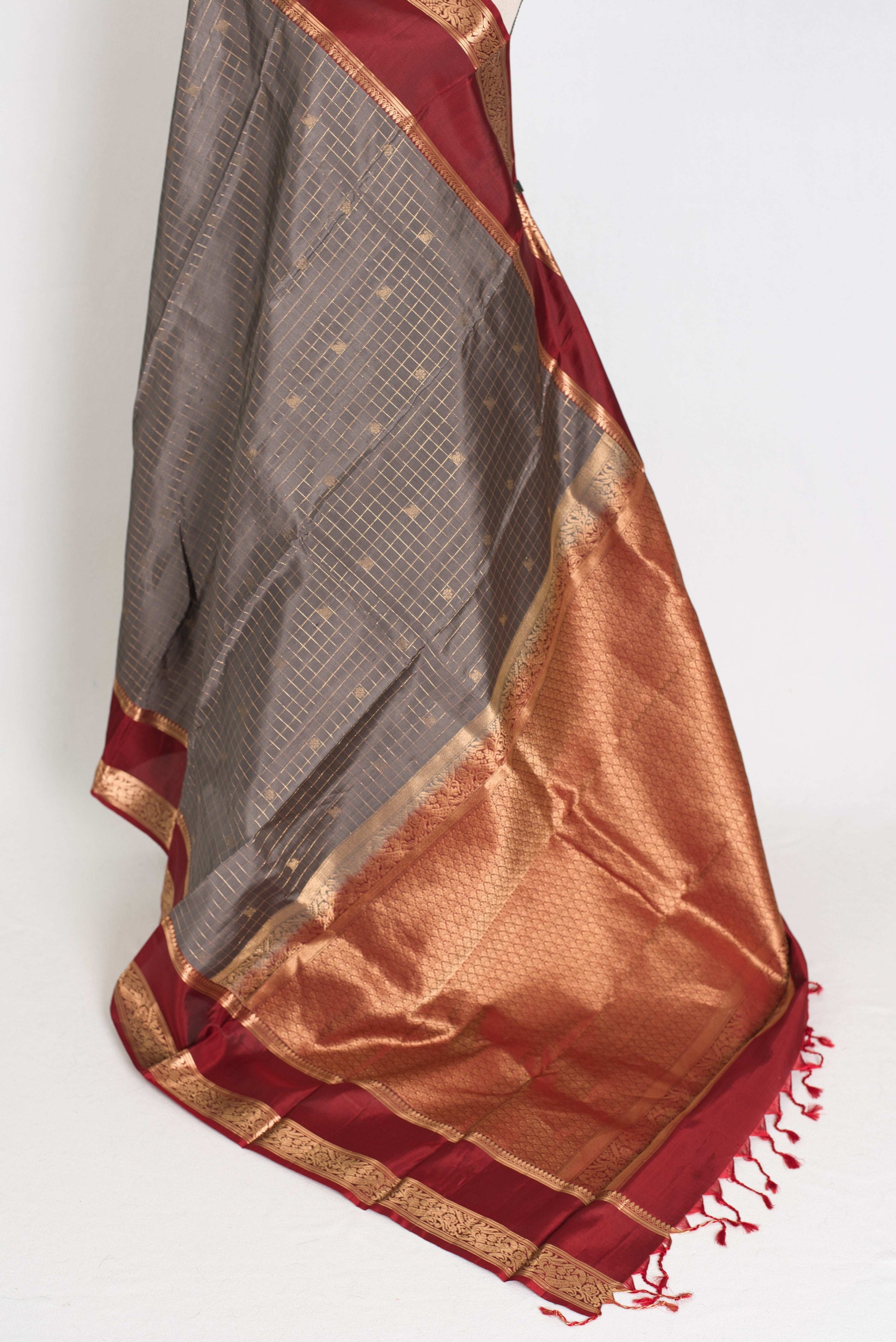 Kalyani : Gray and Maroon Checks Kanjivaram Pattu Silk Saree image 4