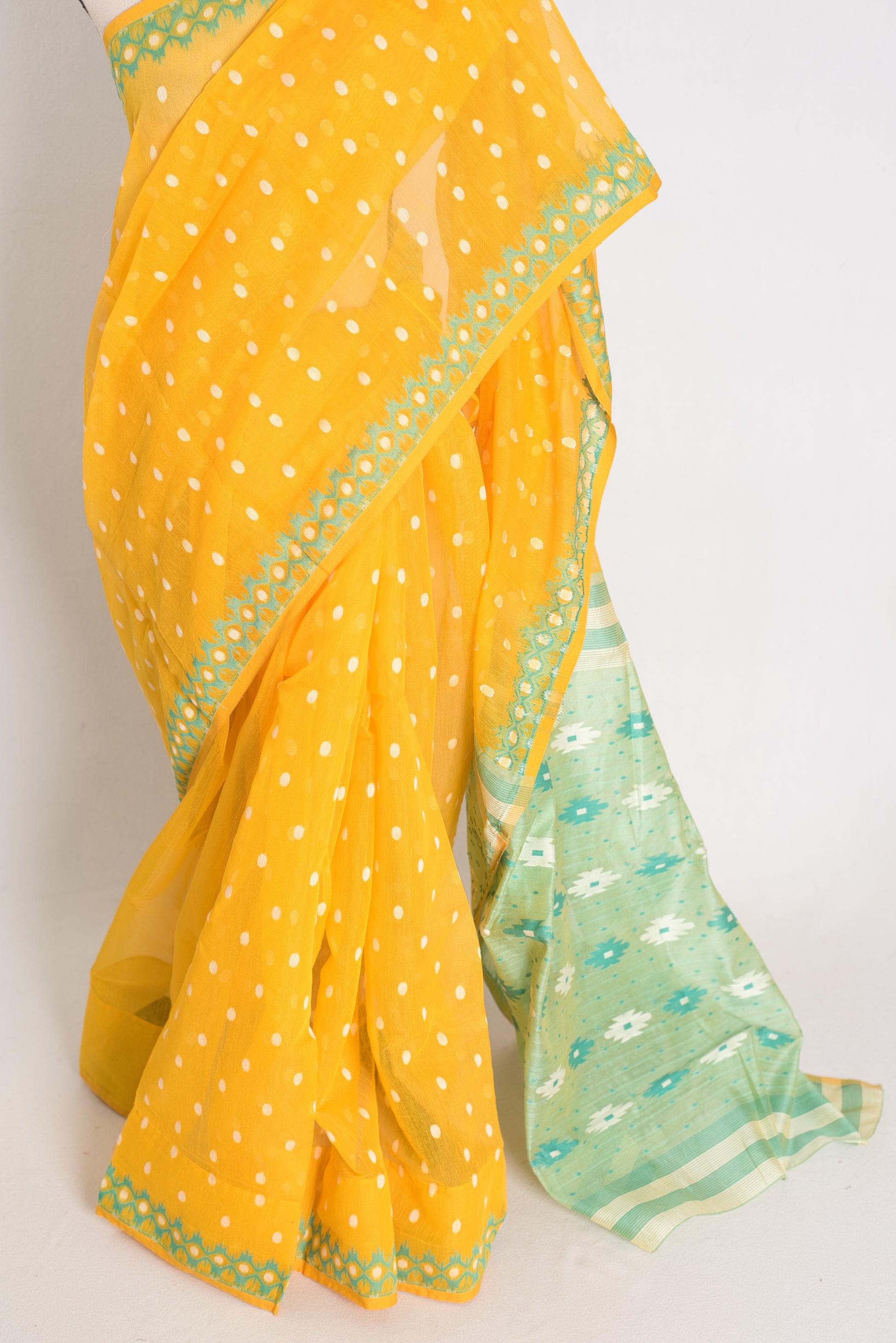 Gayetri : Yellow and Green Blended Soft Cotton Jamdani Bengali Saree image 5