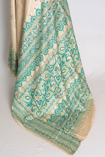 Ishq: Beige Hand-Embroidered Kantha Stitch Silk Mark Certified Tussar Silk Saree image 3