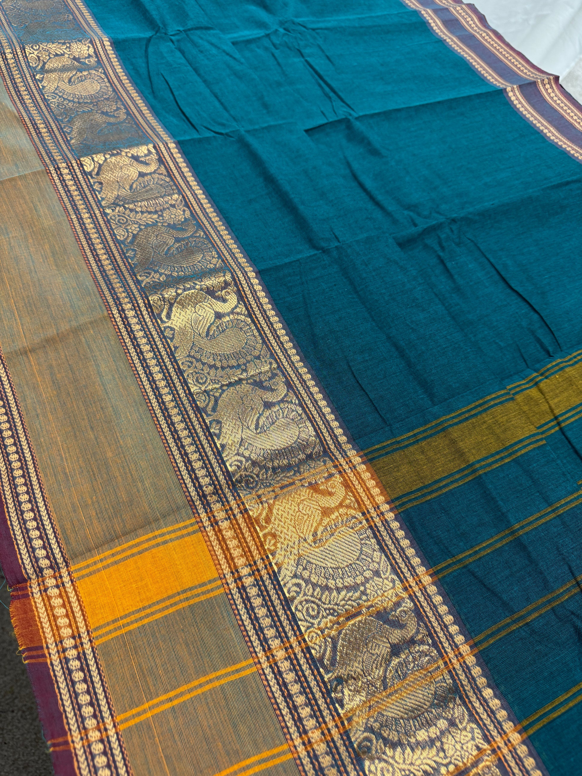 Rama : Handwoven Rama Green Cotton Kanjivaram Saree image 3