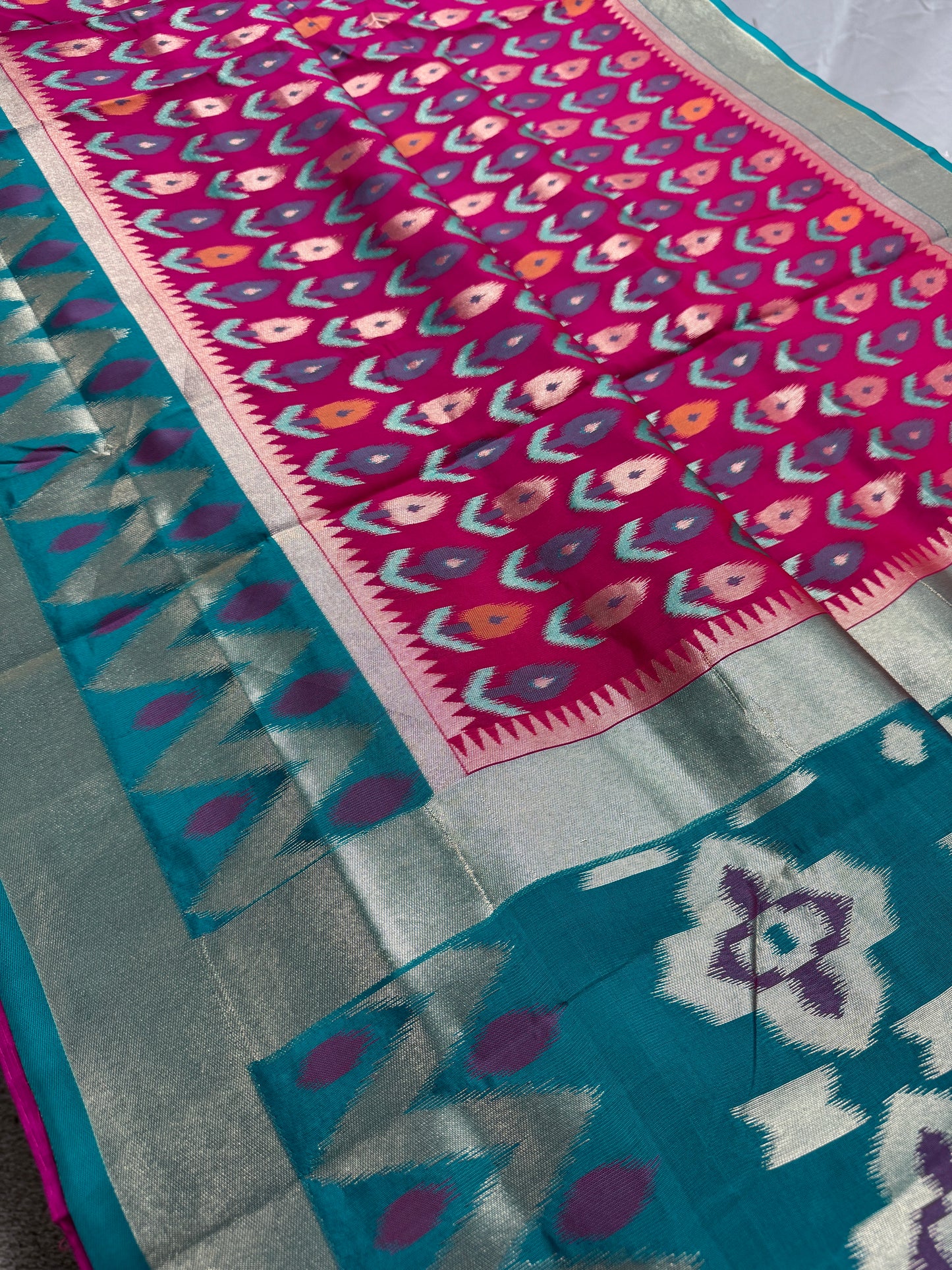 Kalyani | Hot Pink & Rama Green Art Silk Pochampally Saree image 3