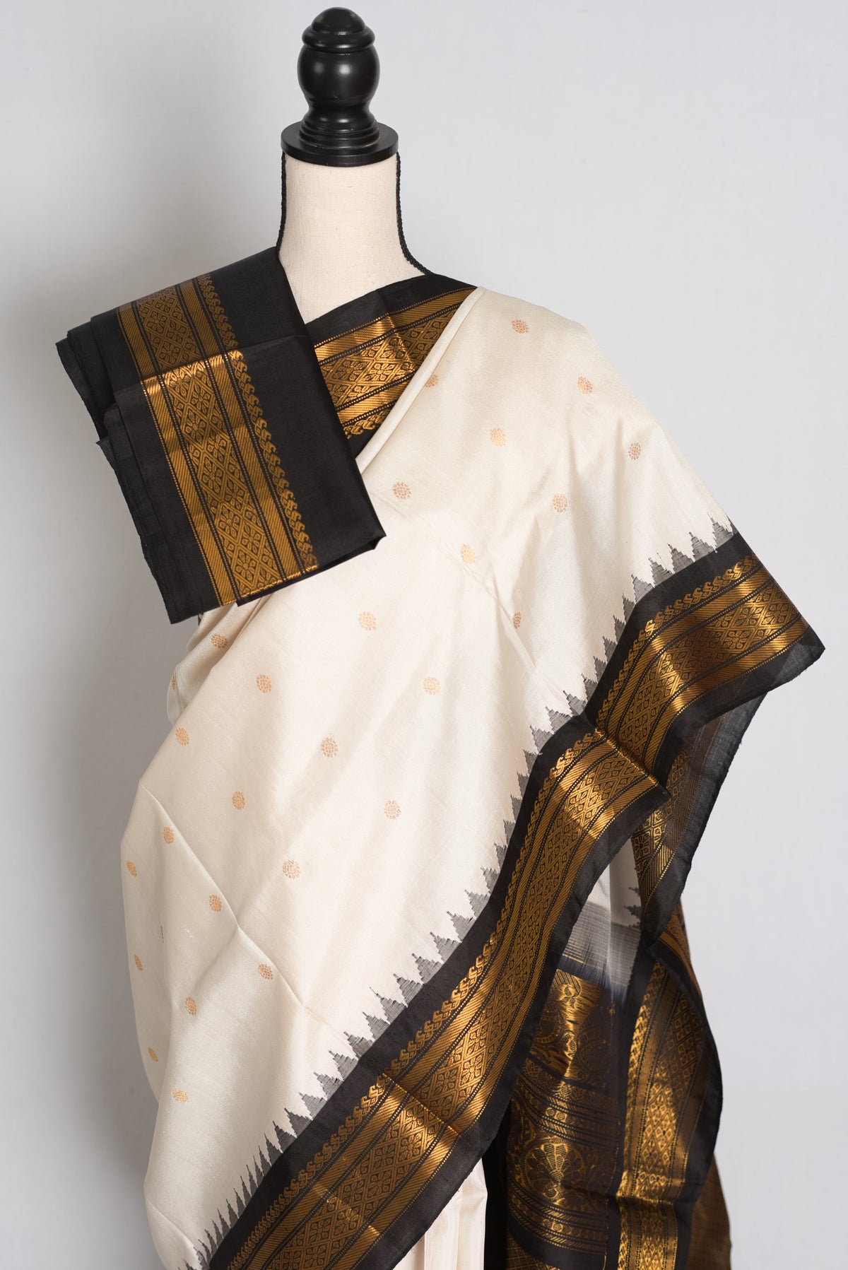 Sabina : Off White and Black Handwoven Gadwal Silk Saree with Gold Zari image 2