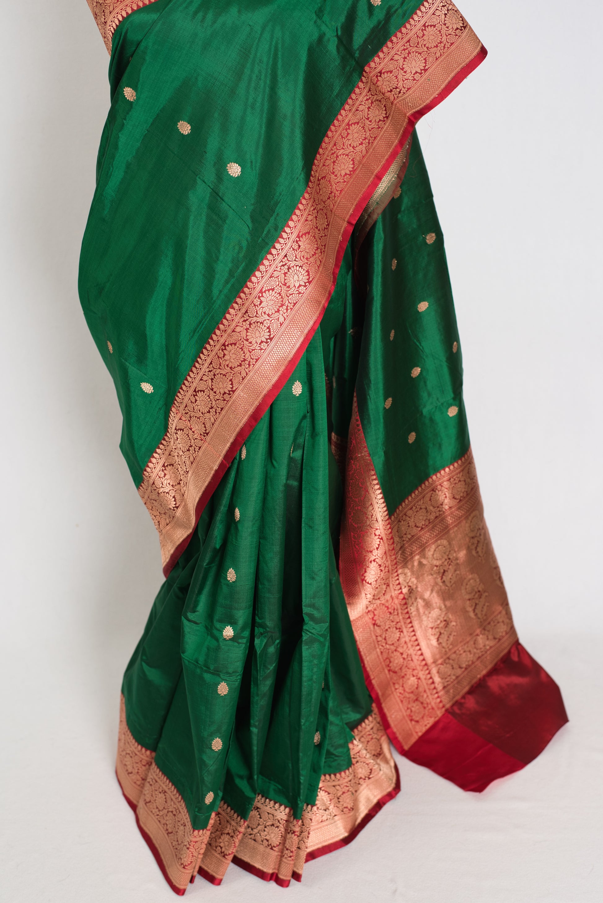 Saira : Certified Silk Banarasi Saree in Green and Dark Red image 6