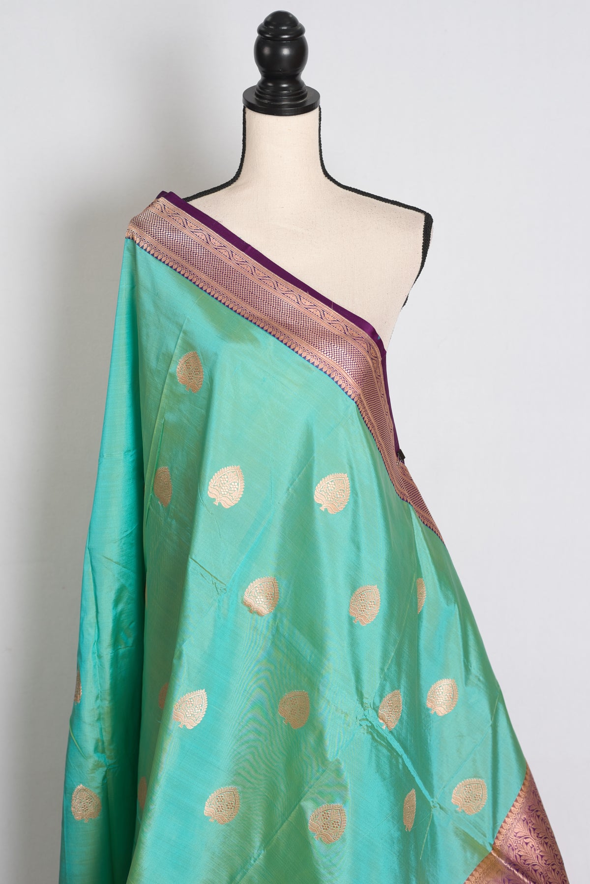 Sea Green and Royal Purple Banarasi saree — border detail