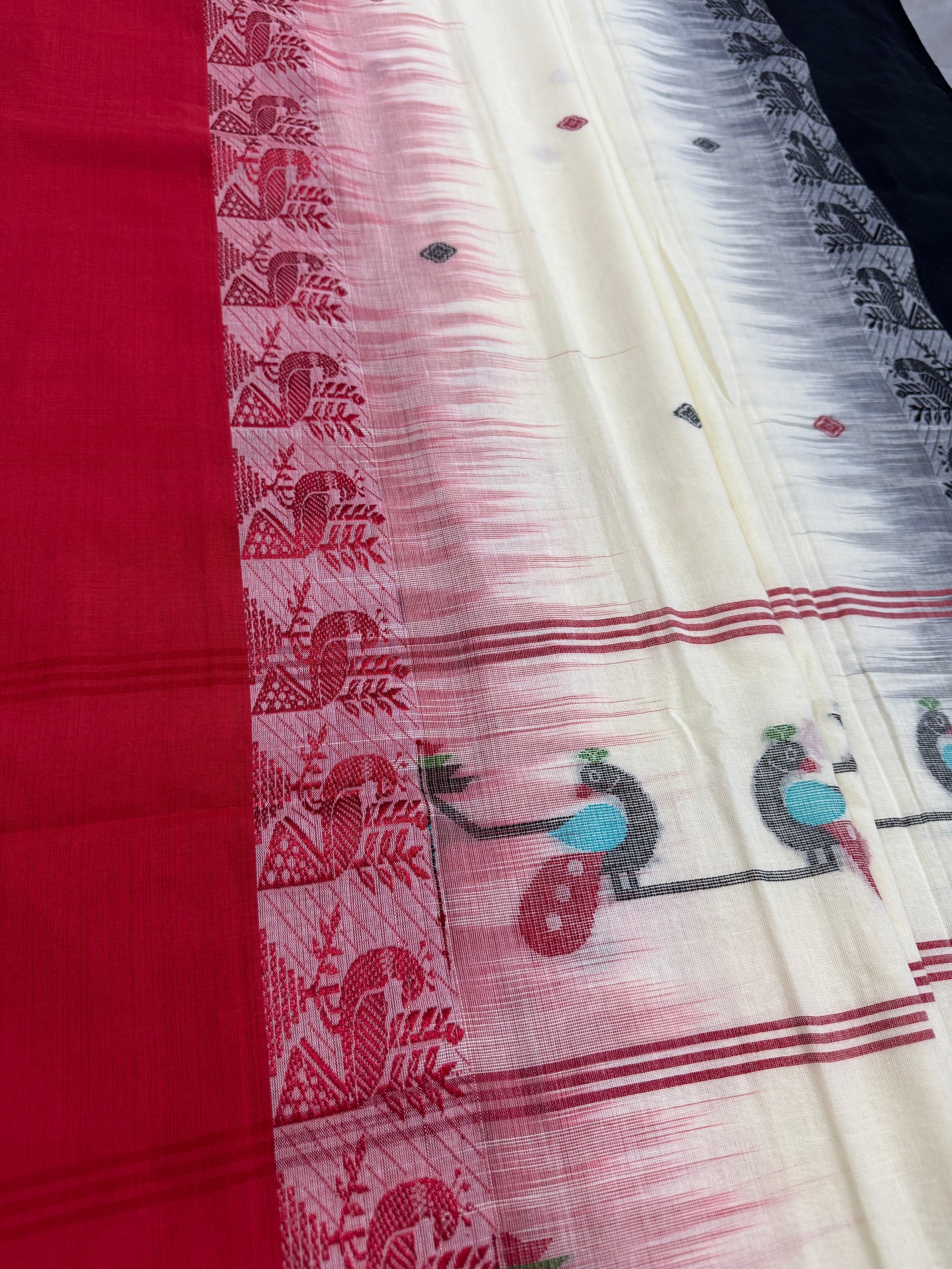 Mitra: Off White Cotton Handloom Saree with Ganga Jamuna Border image 4