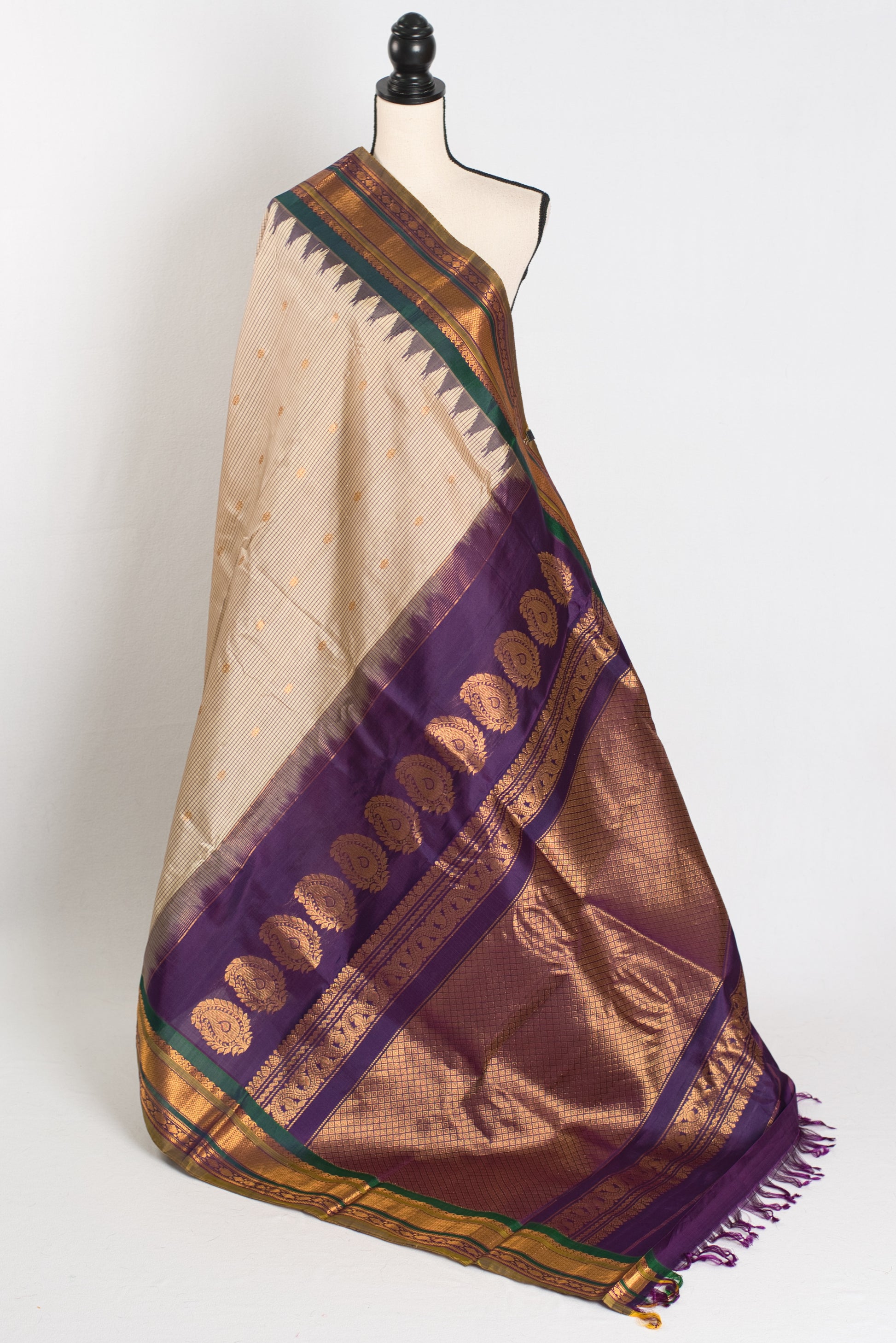Anita : Micro Checks Traditional Kanji Gadwal Silk Saree in Beige image 1