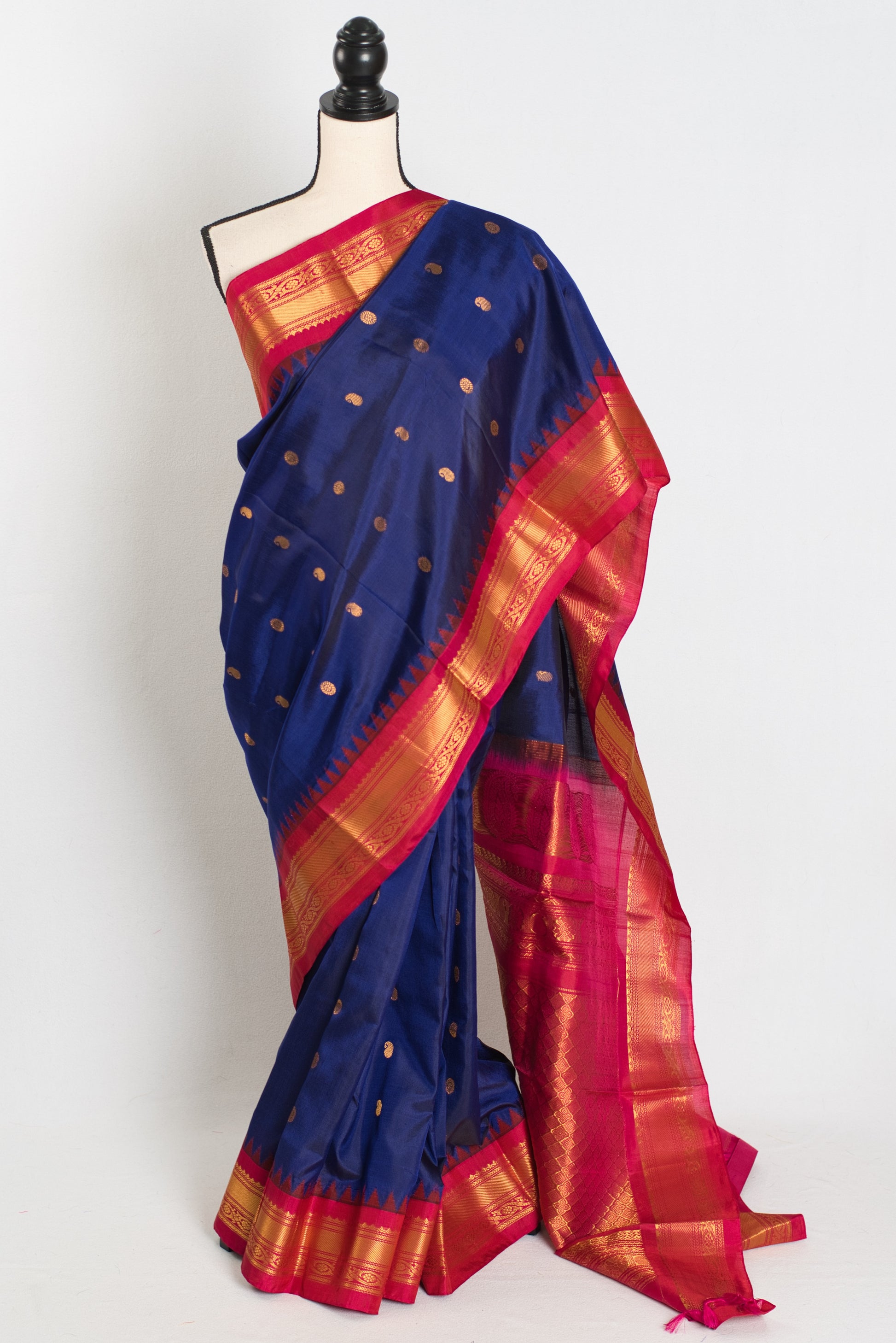 Nayna : Traditional Gadwal Silk Saree in Midnight Blue and Magenta image 0