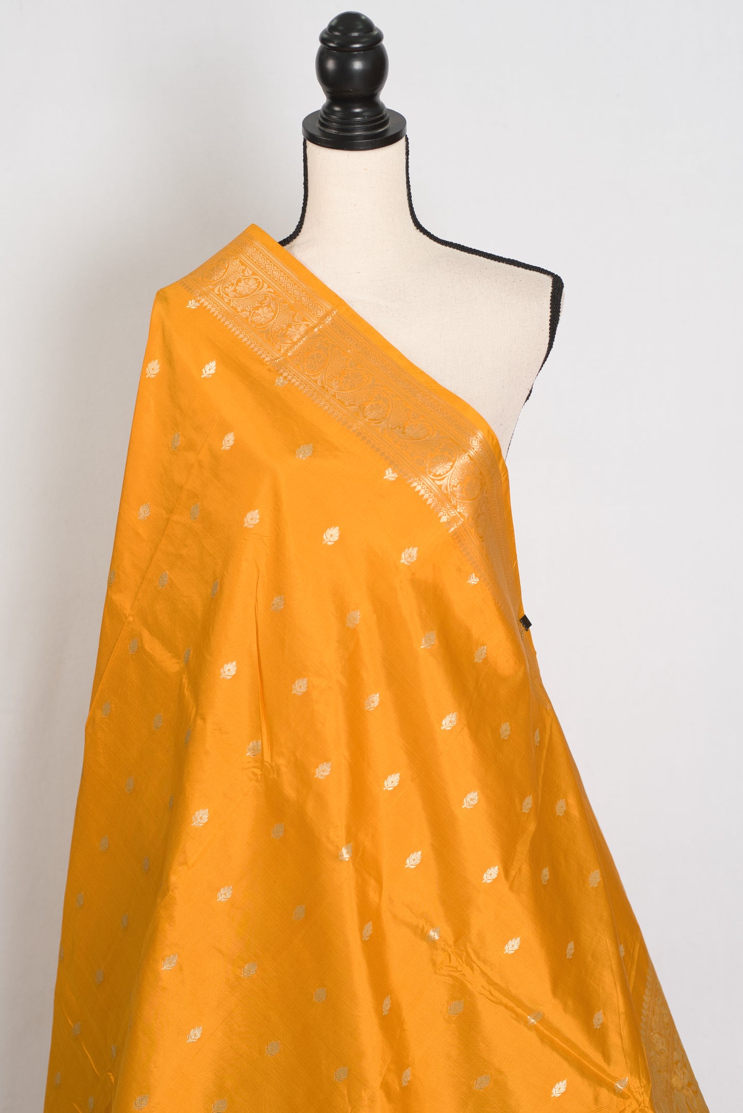 Harini | Radiant Yellow Pure Katan Silk Banarasi Saree | Silk Mark Certified image 5