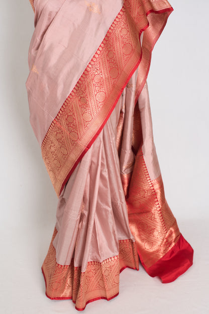 Bidisha : Certified Silk Banarasi Saree in English Mauve and Bright Red image 6