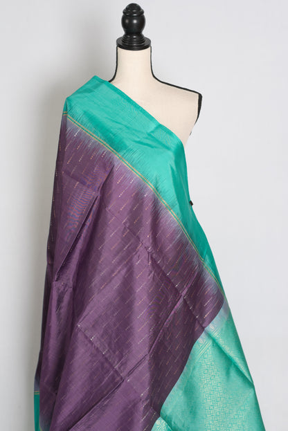 Iniya Violet and Sea Green Lightweight Kanjivaram Silk Saree image 4