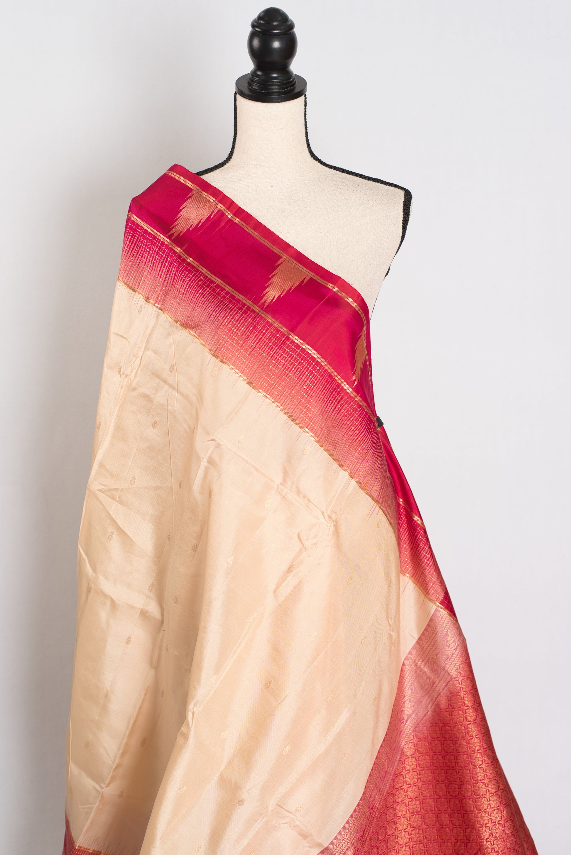 Naina: Clay White & Rani Pink Kanjivaram Silk Saree | Silk Mark Certified image 4