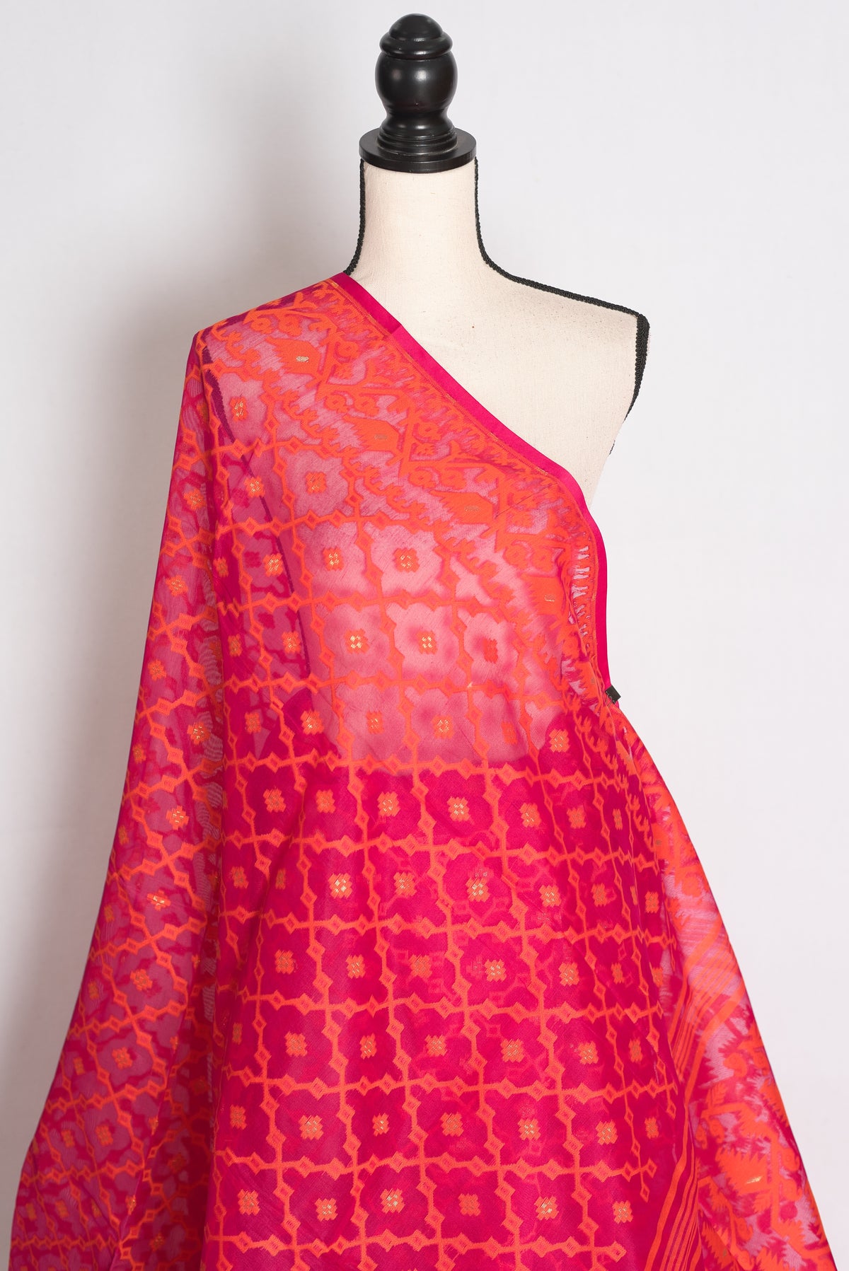 Nagma : Pink and Orange Soft Blended Cotton Jamdani Saree image 4